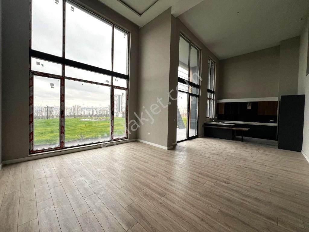 Bağlıcada Bahçe Kullanımlı Villa Konforunda Loft Daire - Görsel 23