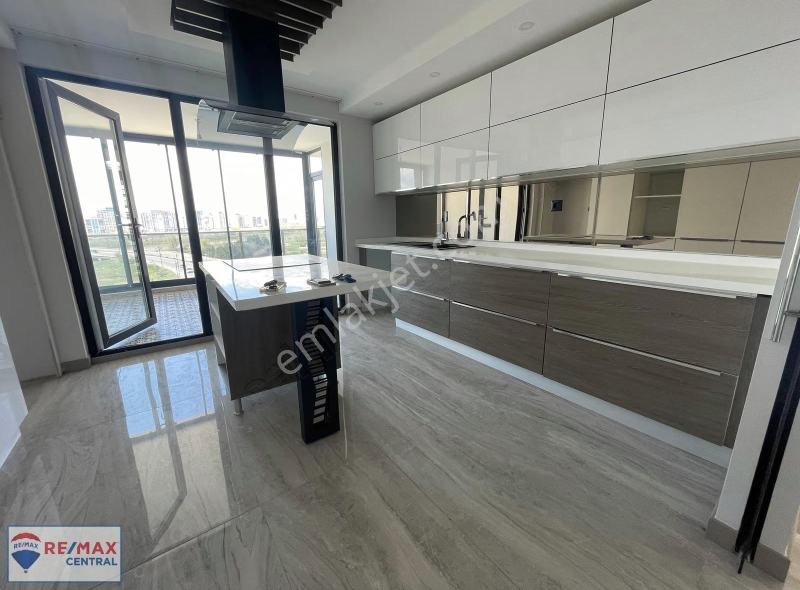 Re/max Central'dan Eğriköprü Mah. Benzersiz Konumda Satılık 4+1 - Görsel 11