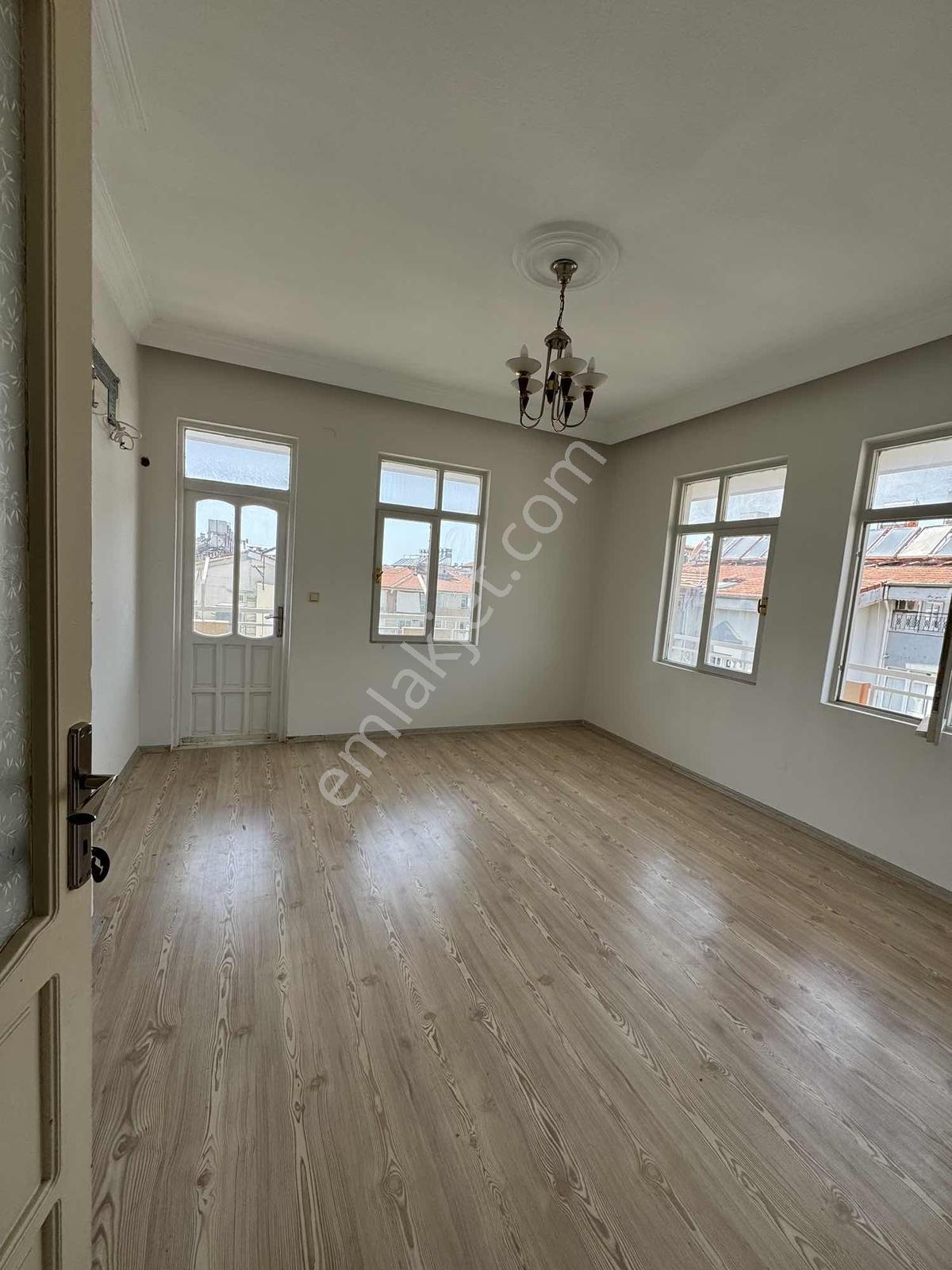 Metrekare Emlak'tan Geniş 3+1 Kiralık Daire - Görsel 8