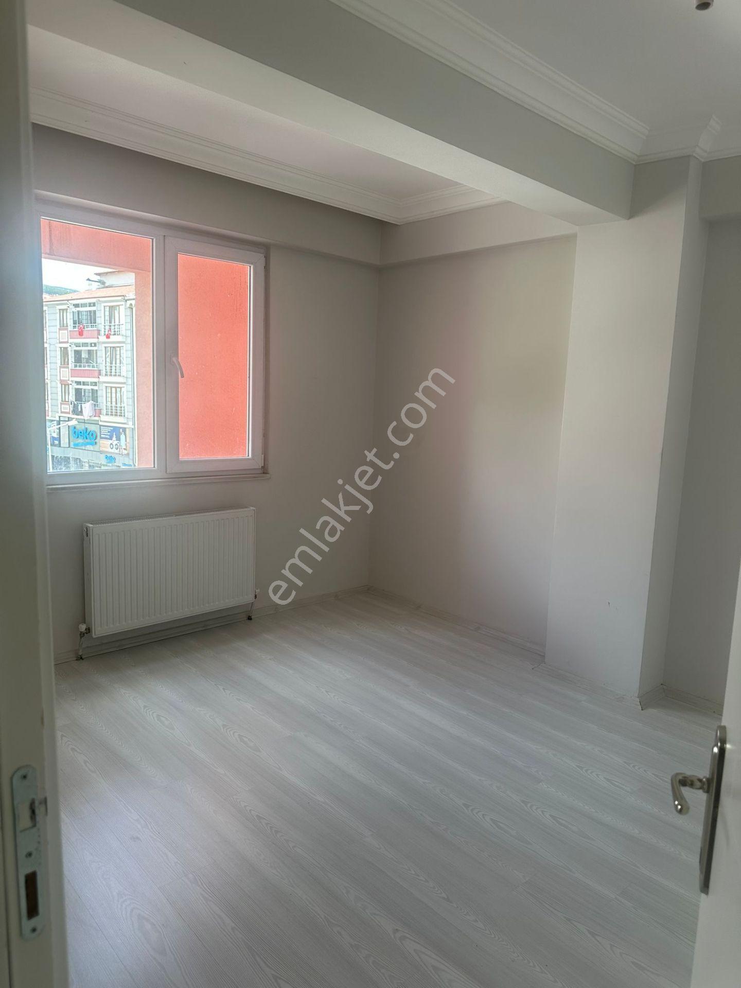 Adalet Gold Group Emlak'tan Bengiler Mahallesinde Kiralık Daire 3+1 135 M2 İçi Full Yapılı - Görsel 12