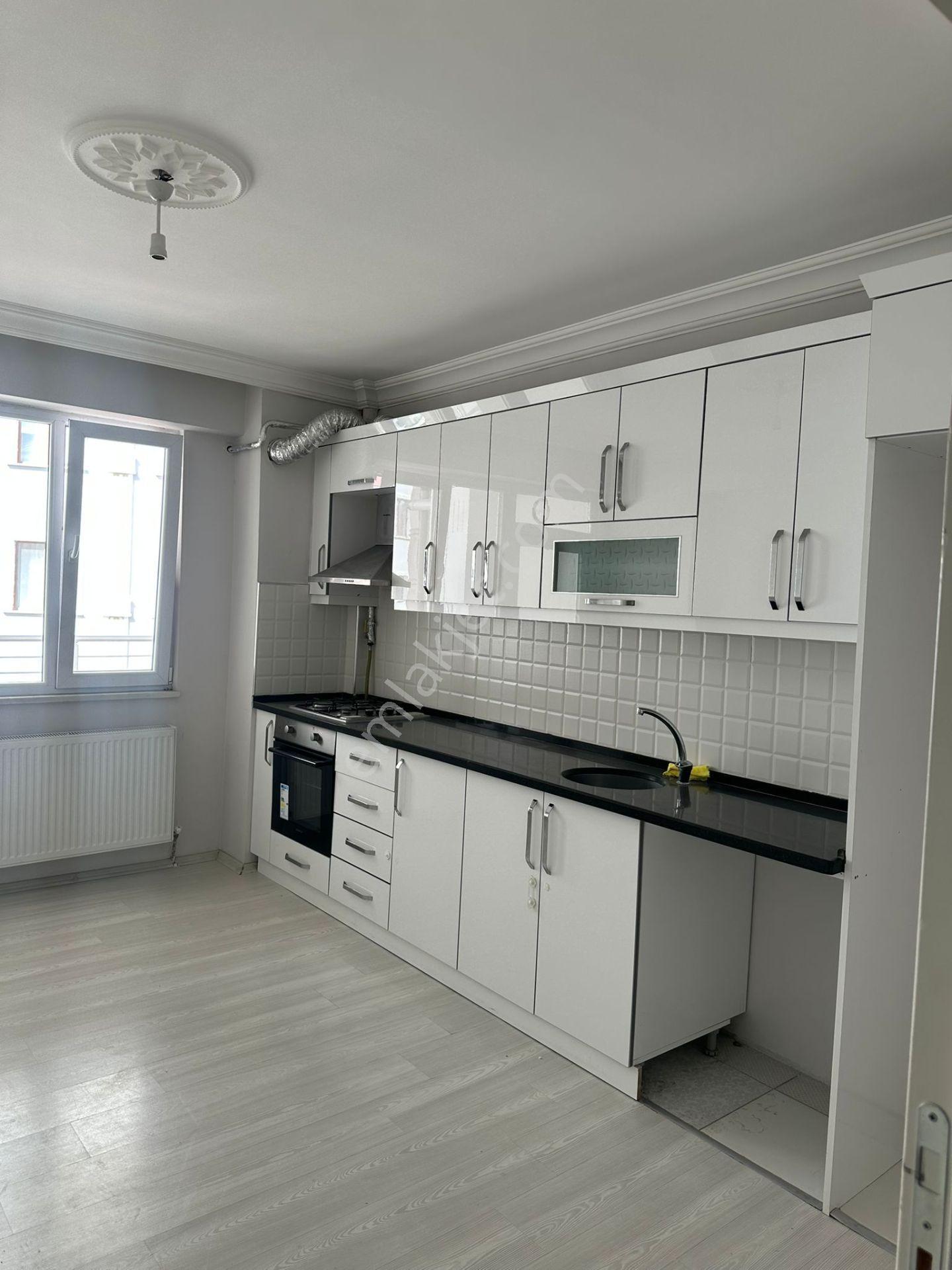 Adalet Gold Group Emlak'tan Bengiler Mahallesinde Kiralık Daire 3+1 135 M2 İçi Full Yapılı