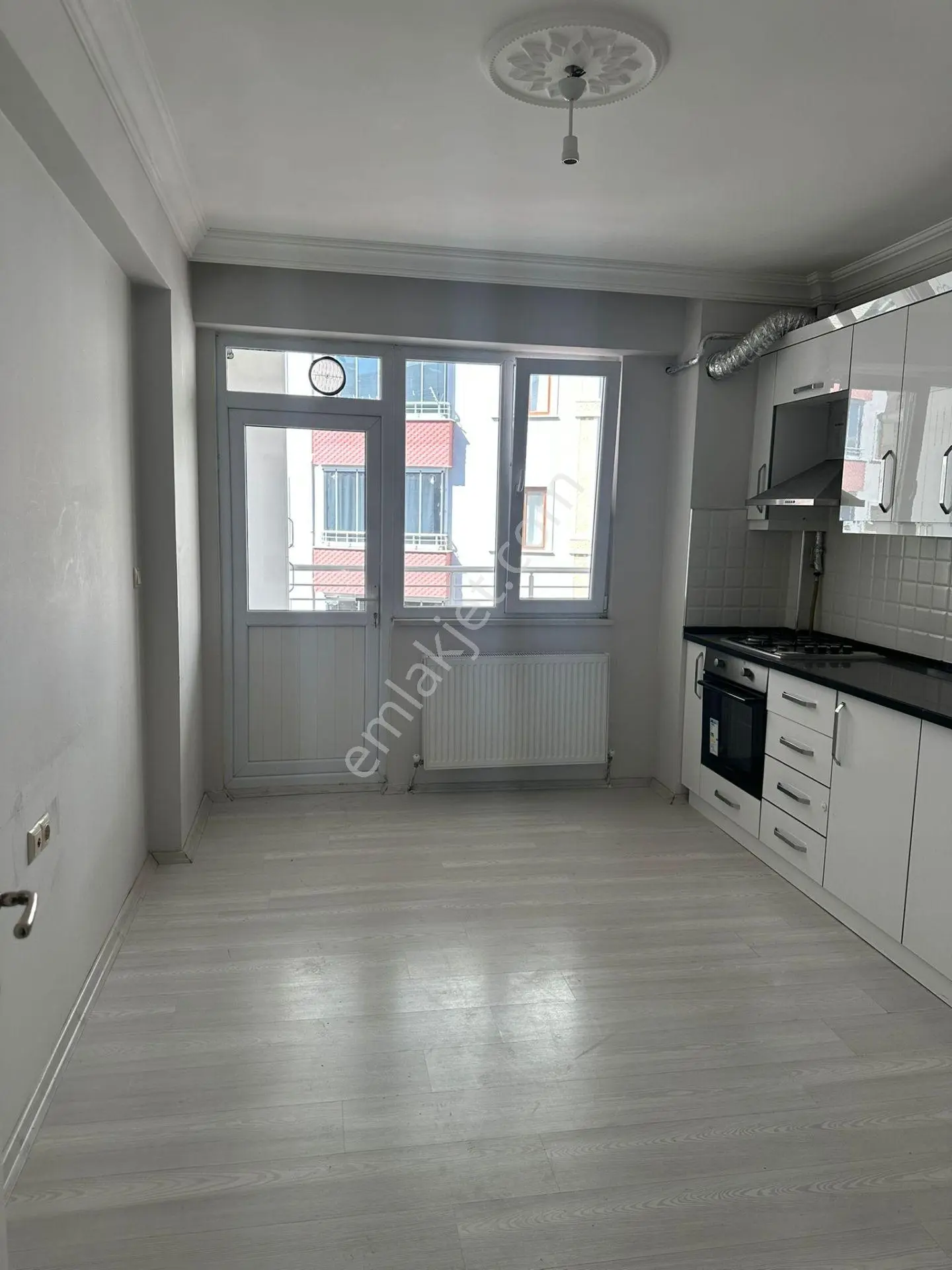Adalet Gold Group Emlak'tan Bengiler Mahallesinde Kiralık Daire 3+1 135 M2 İçi Full Yapılı - Görsel 4