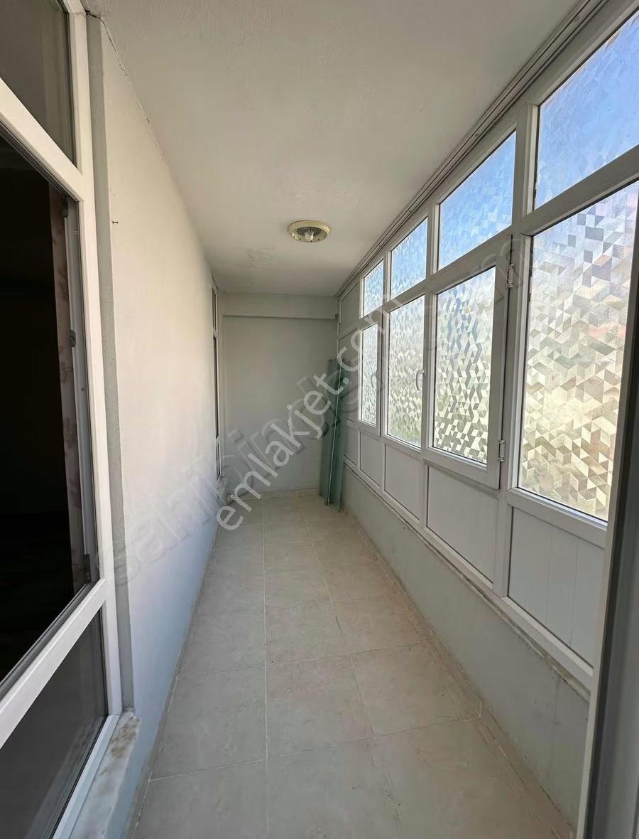 Karaköprü 35 Metre Yola Yakın 4 Odalı Ara Kat Daire - Görsel 21