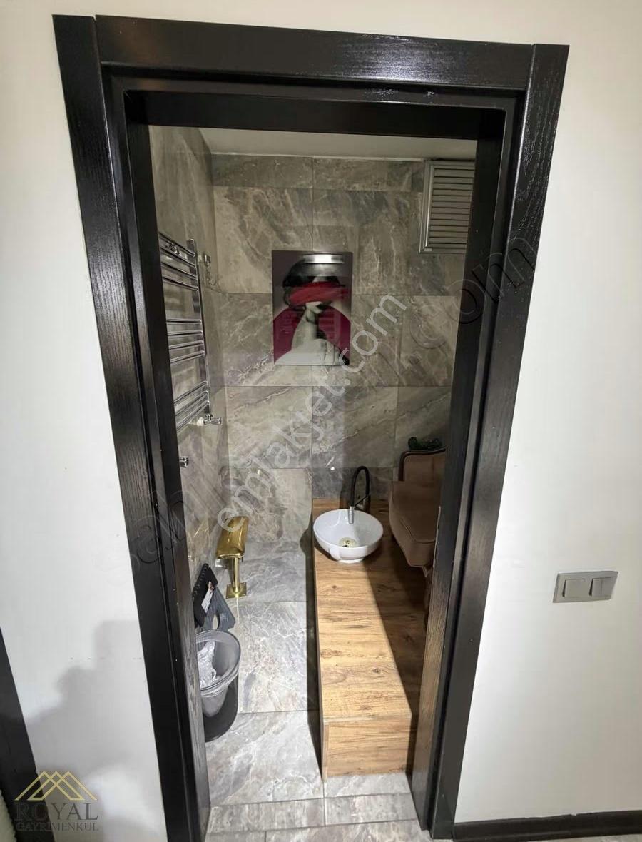 Meydanda Devren Kiralık Ofis - Görsel 9