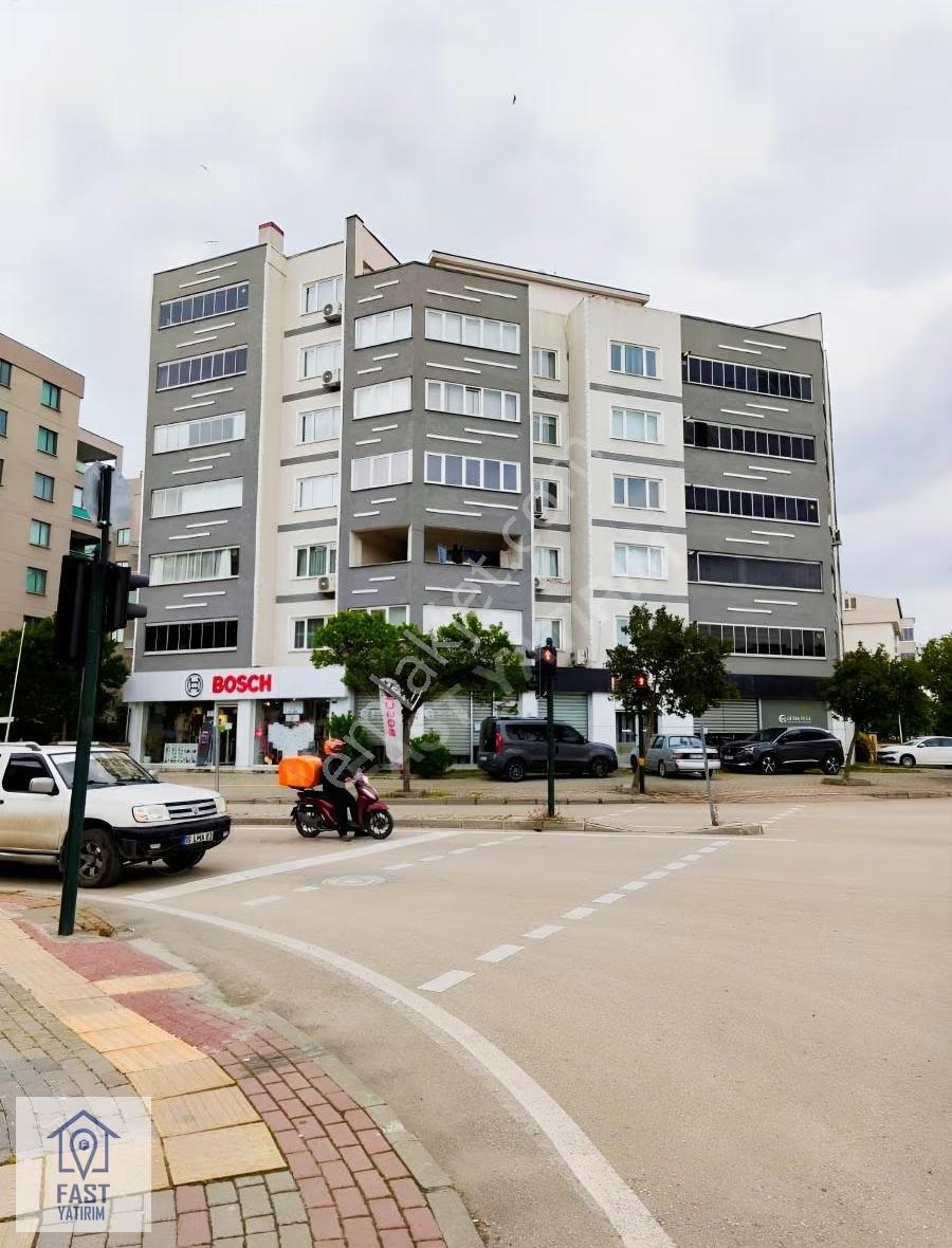 Fast'dan Hamitler Bostancı Caddesinde Satılık Daire.. - Görsel 24