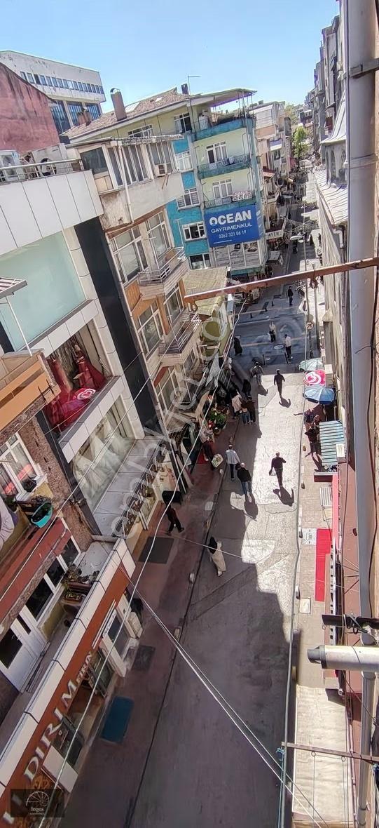 Cumhuriyet Parkı, Akçacami Yanı,içi Yapılı Ara Kat Kiralık Daire - Görsel 10