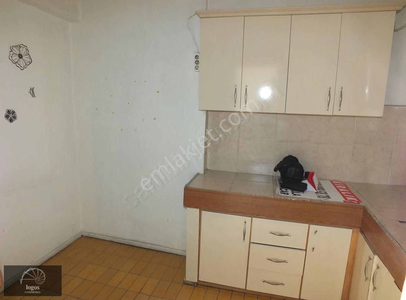 Akça Cami,cumhuriyet Parkı, Cadde Üstü,1. Kat,geniş Cam Vitrinli - Görsel 3