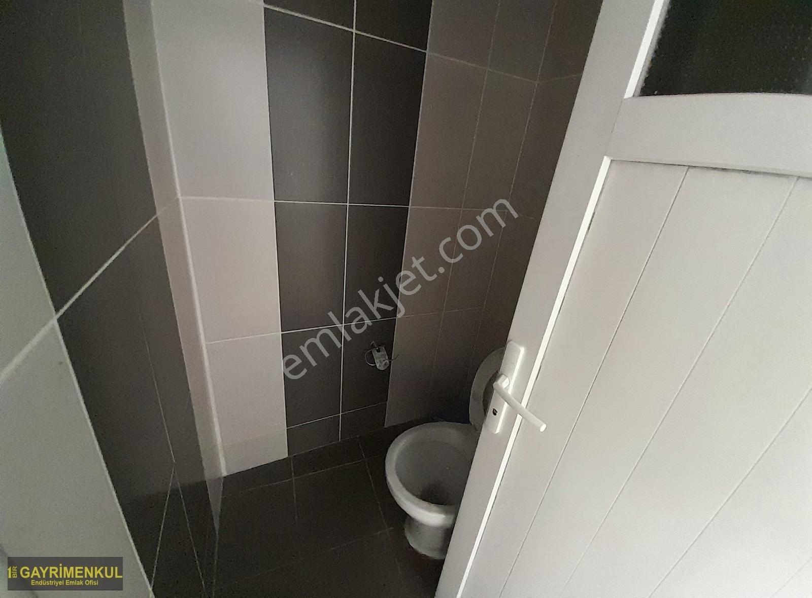 Arifiye / Hanlıköy Merkez Artvin Sanayinde Kiralık Dükkan - Görsel 19