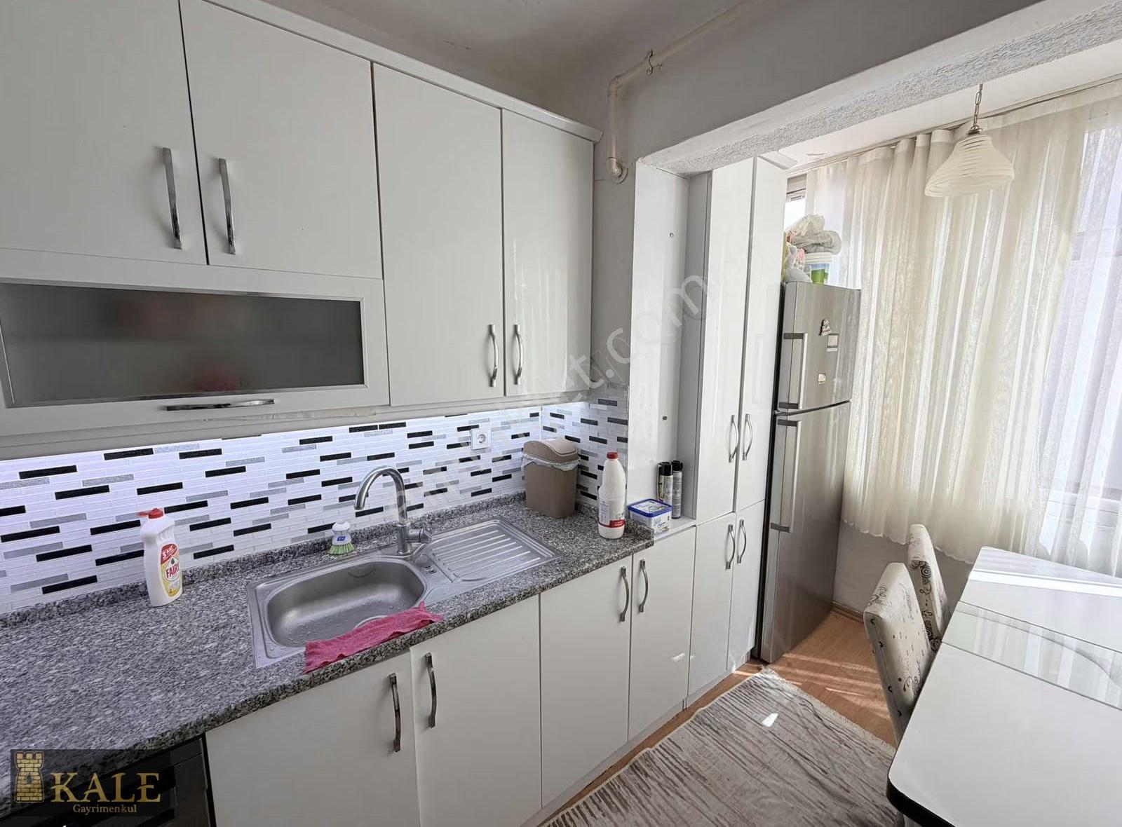 Kale'den Ergenli Sitesi'nde Ara Kat Temiz 3+1 - Görsel 4