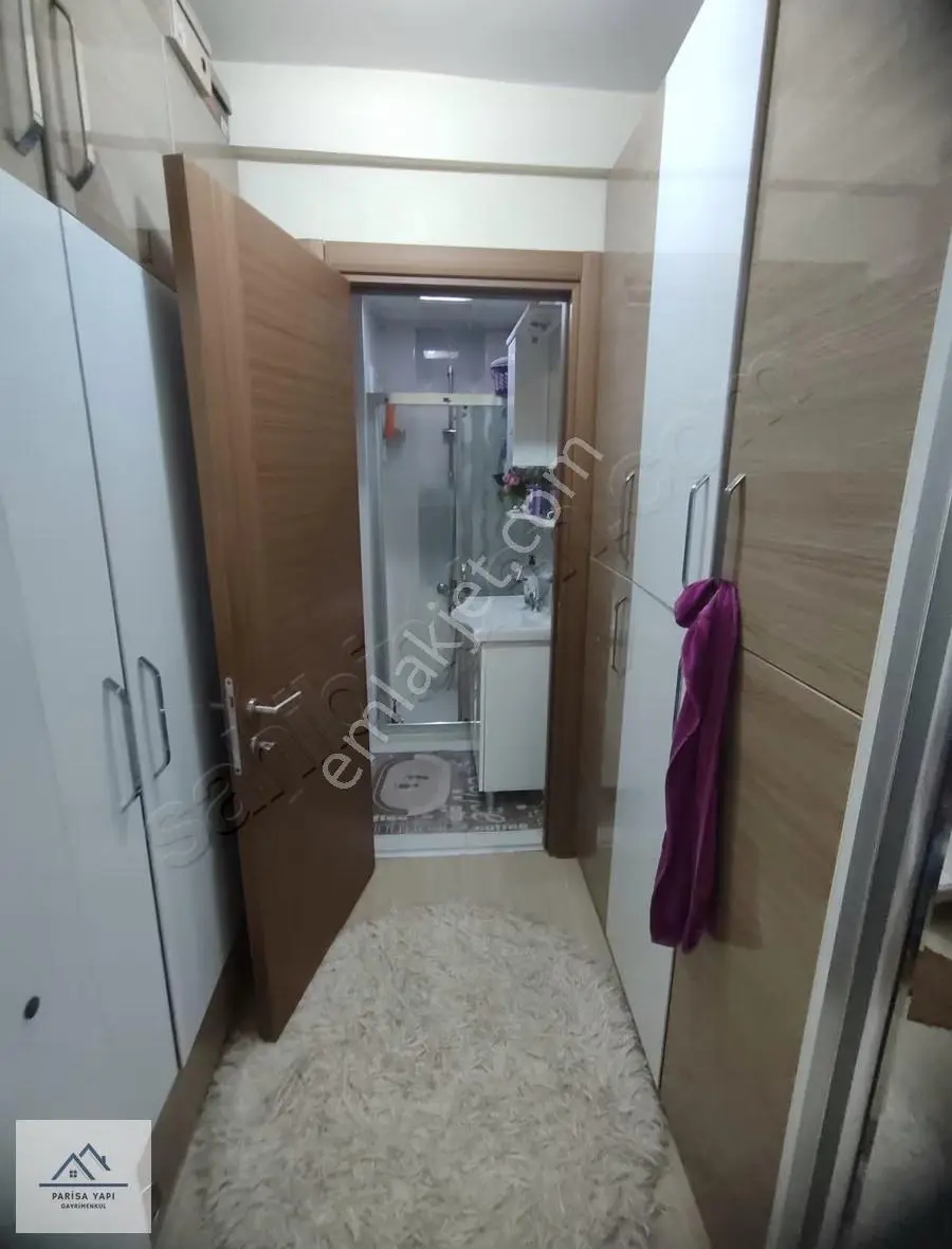 Buca Parisa'dan Kaymakamlık Yakını Ara Kat Asansörlü Eşyalı 3+1 - Görsel 2