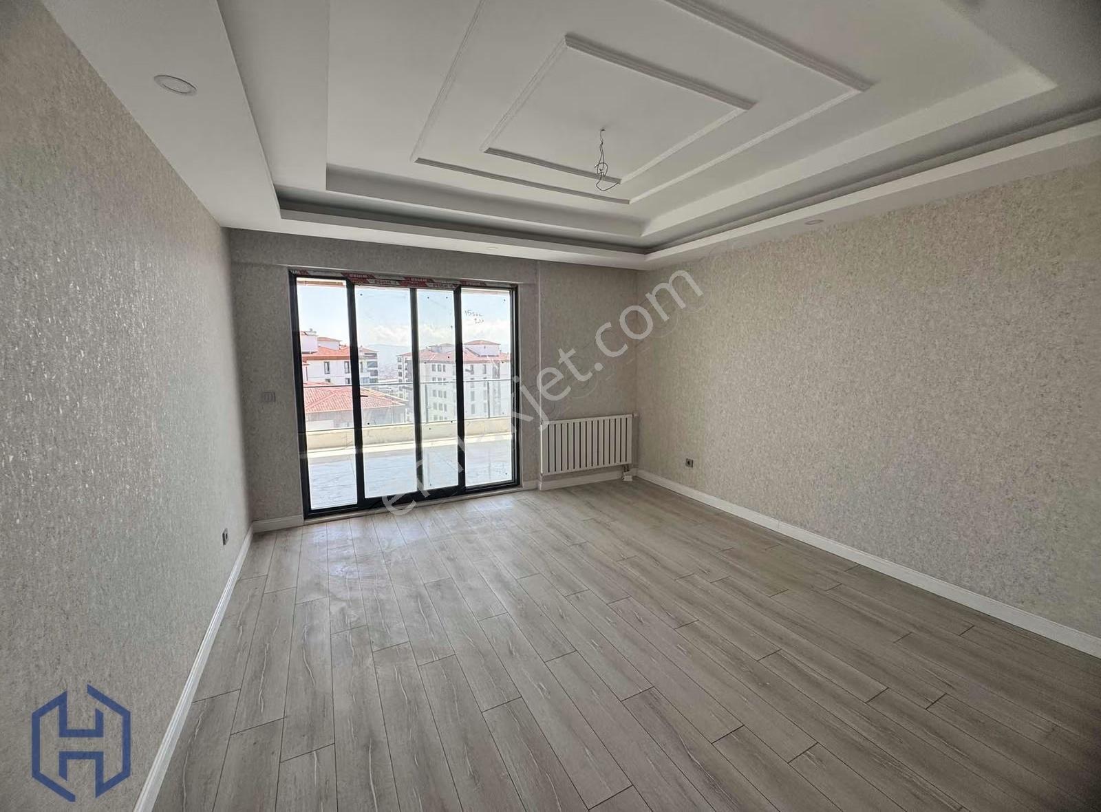 Harbert | Çaydaçıra Mah. Sahra Royal City Satılık 4+1 Lüks Daire - Görsel 12