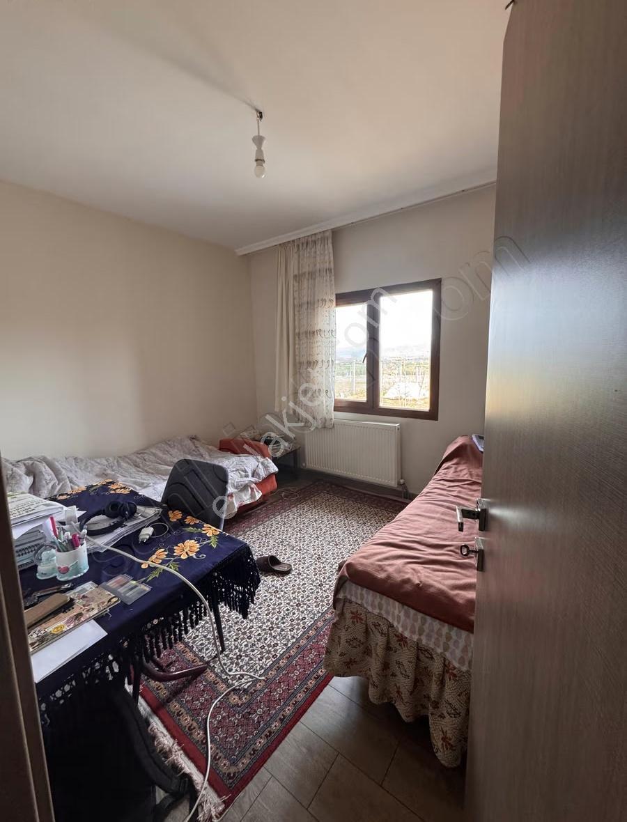 Hankendi'nde 950m² Satılık Bahçeli Ev - Fırsat Fiyatıyla! - Görsel 8