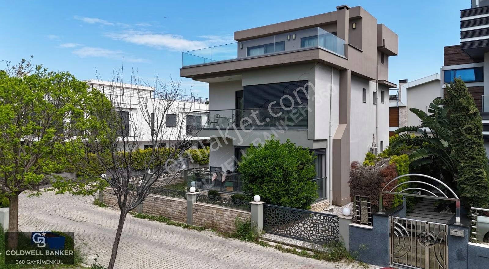 Narlıdere Altıevlerde Önü Açık, Deniz Manzaralı Lüks Villa - Görsel 6