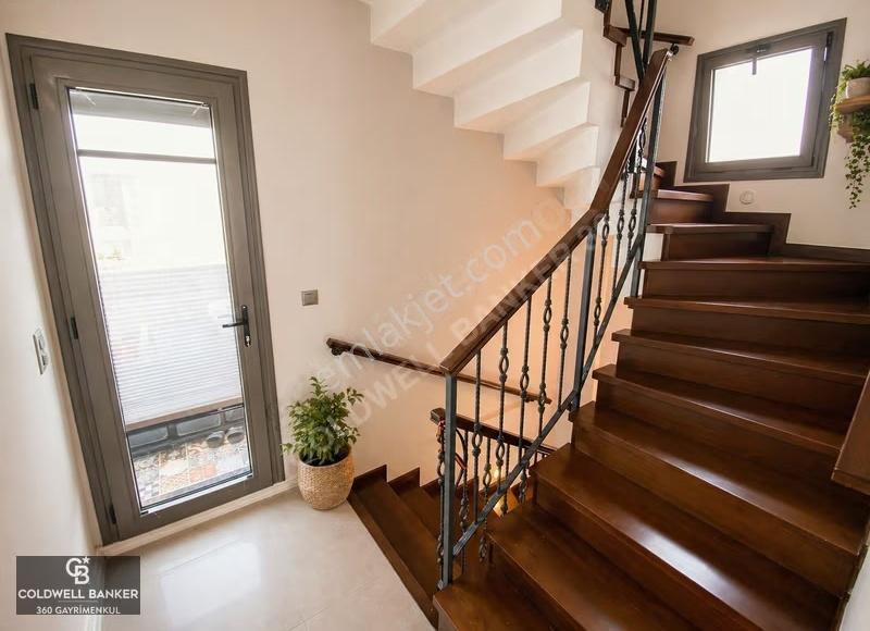 Narlıdere Altıevlerde Önü Açık, Deniz Manzaralı Lüks Villa - Görsel 7