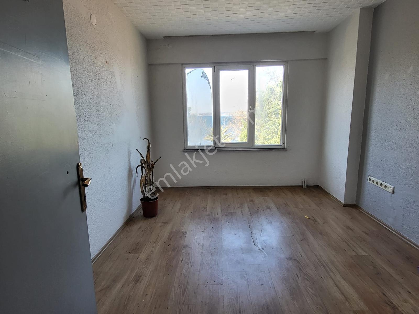 Karamürselde Satılık 11 M2 İş Yeri