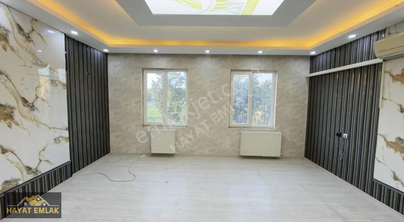 Hayat Emlak'tan Kiralık Emniyet Caddesi Üzeri 3+1 Daire/ofis - - Görsel 11