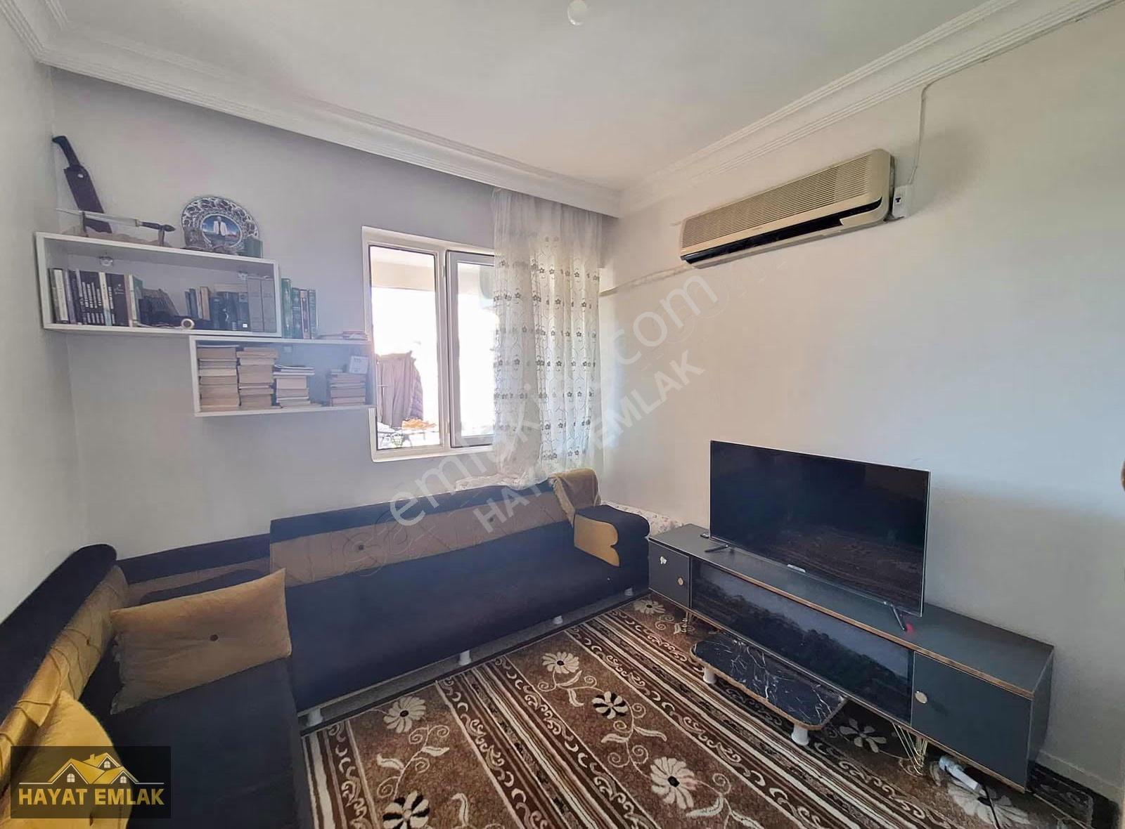 Hayat Emlak'tan Satılık 3+1 Ara Kat Ferah Temiz Bakımlı - Görsel 14