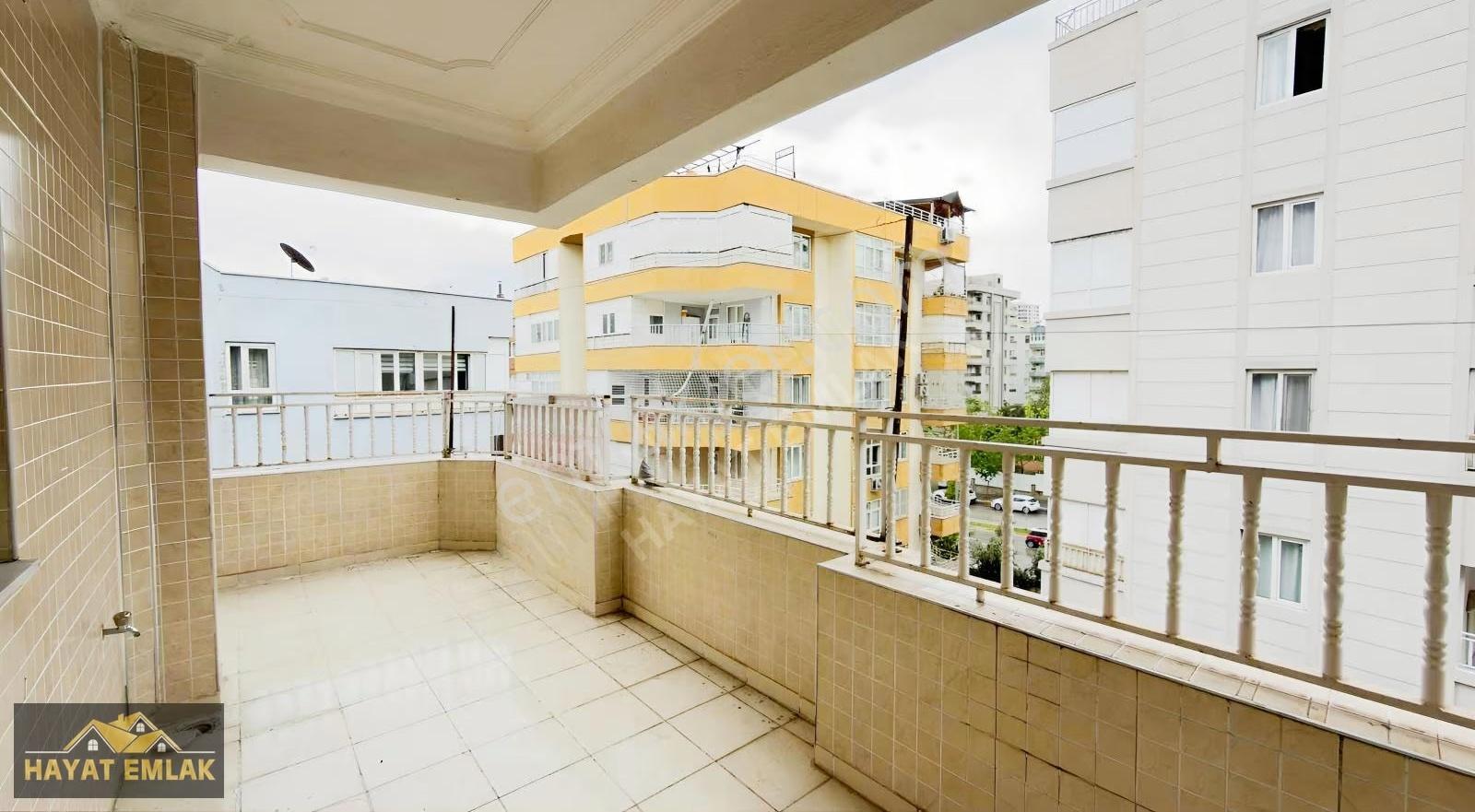 Hayat Emlak'tan Kiralık 4+1 Ara Kat Ferah Temiz Bakımlı Eksiksiz - Görsel 23