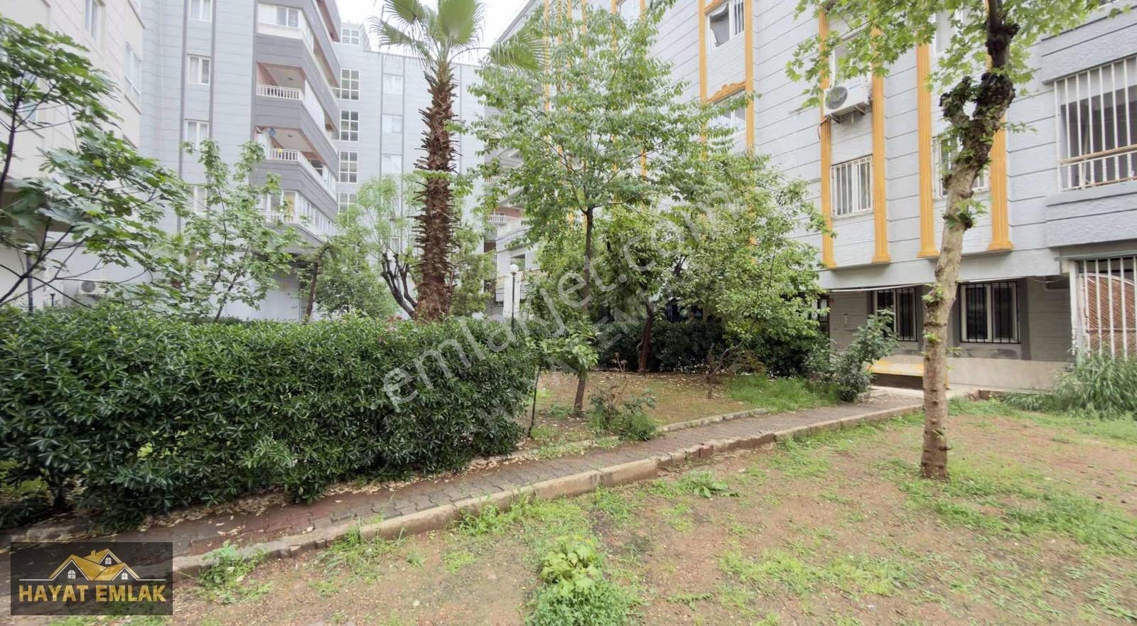 Hayat Emlak'tan Kiralık 4+1 Ara Kat Ferah Temiz Bakımlı Eksiksiz - Görsel 27