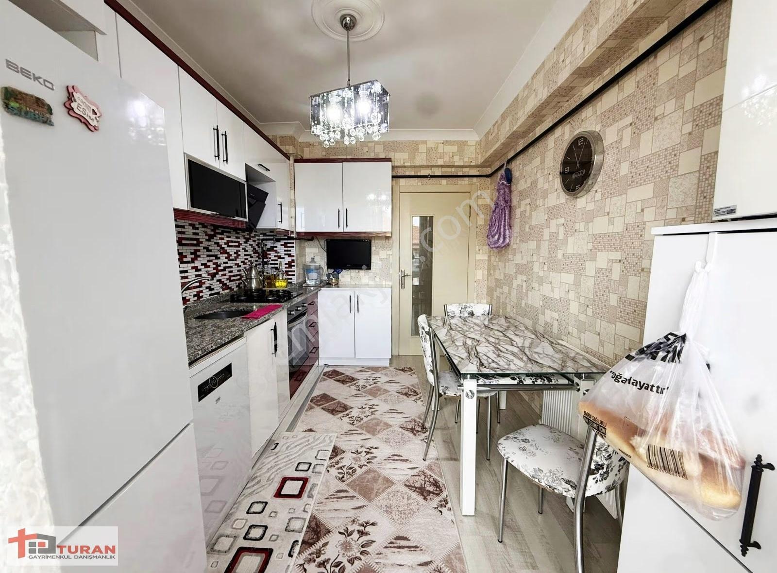 Turan'dan Karakeçili Caddesi Paraleli -iskanlı- Asansörlü 3+1 - Görsel 11