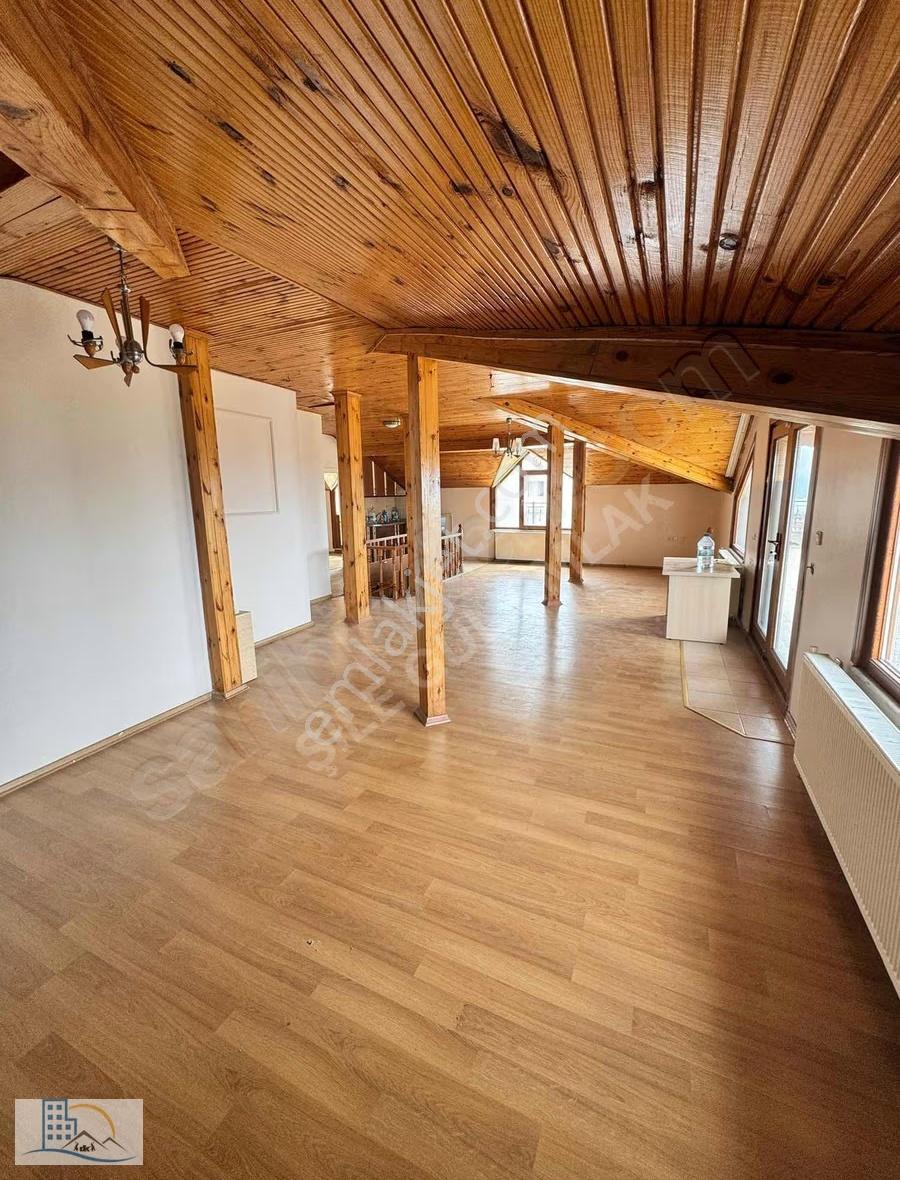Gebze'de İskanlı 430m2 5+2 Şelaleli 100m2 Teraslı Dubleks - Görsel 10