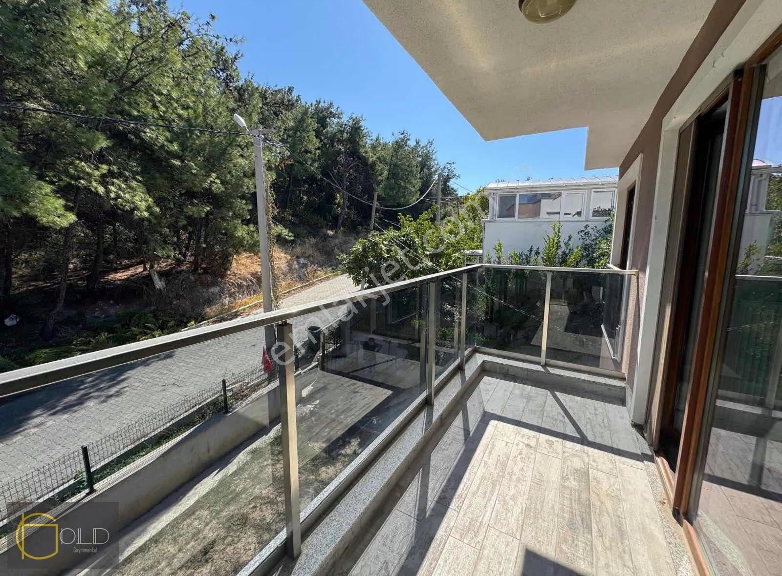 Çanakkale Güzelyalıda Kiralık 4+1 Villa - Görsel 17
