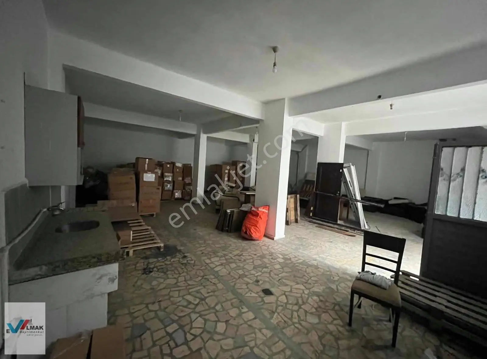 Evalmak'ta İnönü Mahallesinde Çok Amaçlı Kiralık Depo