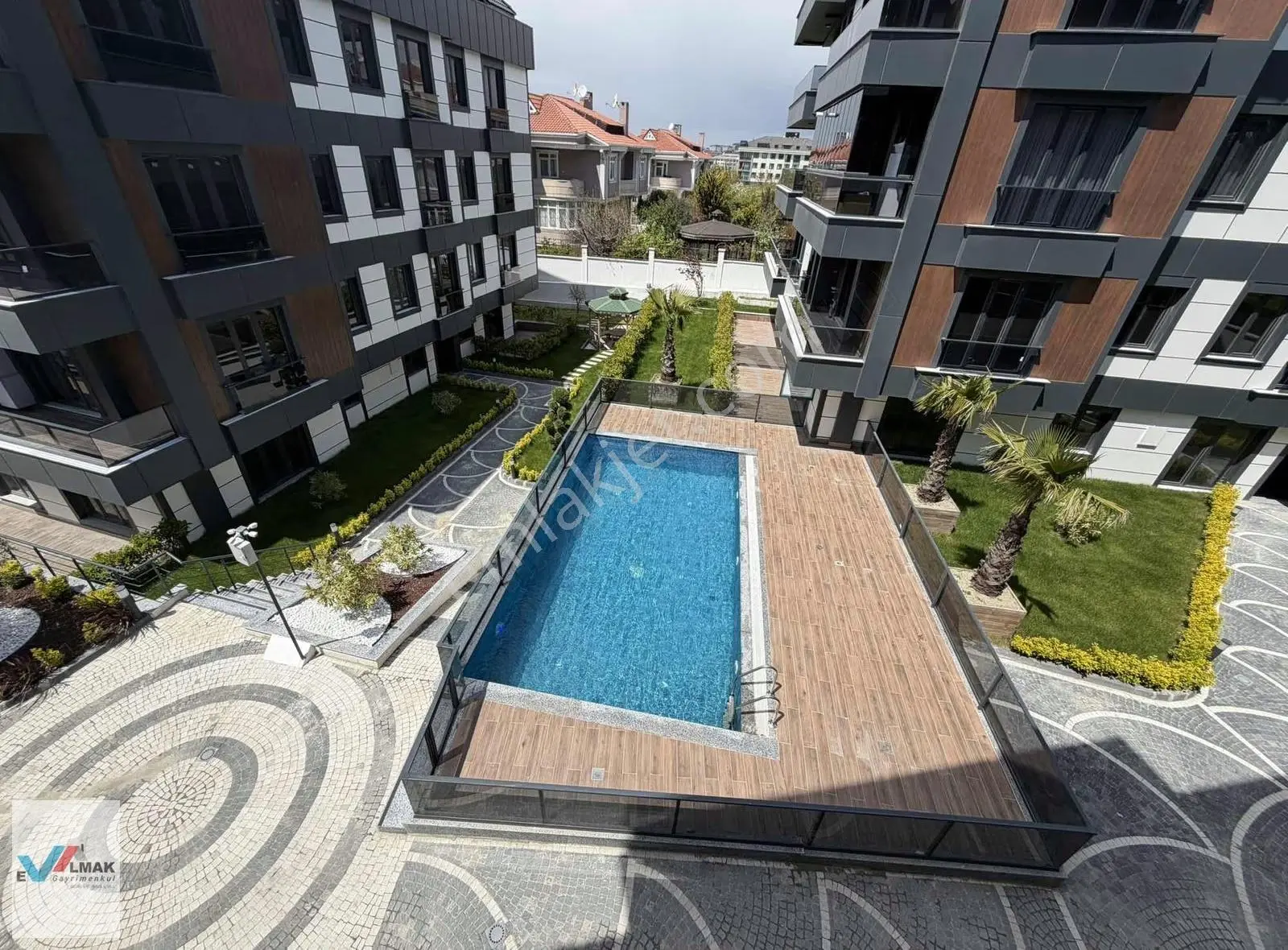 Kavaklı Mah.de 3+1 (130m2) Havuzlu Peysajlı Otoparklı Güvenlikli - Görsel 2