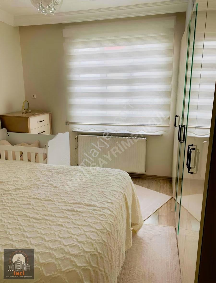 Bağcılar Göztepe'de 100m² 2+1 Lüks Daire - Görsel 16