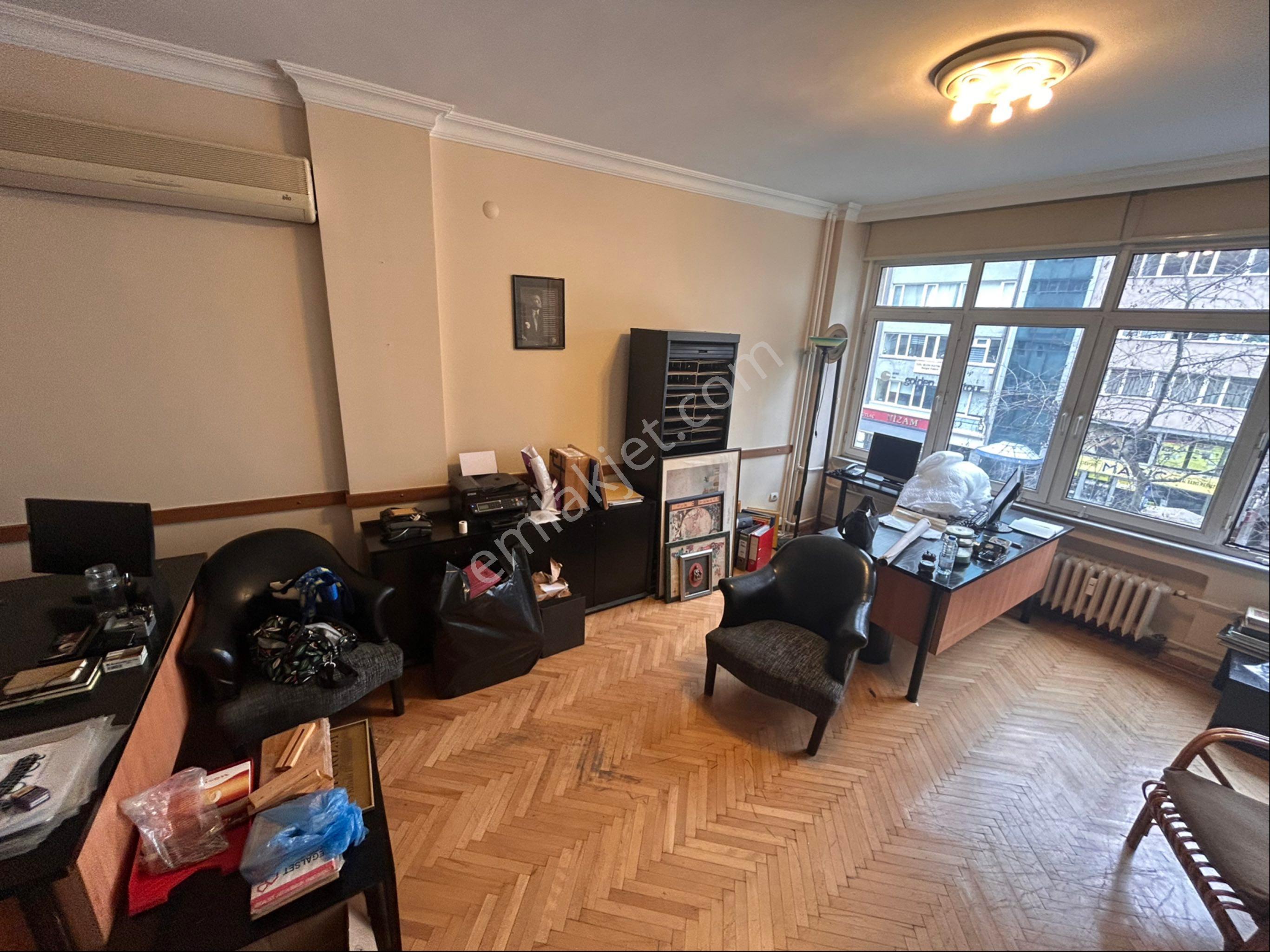 Halaskargazi Cadde Üzeri Kiralık İşyeri - Görsel 35