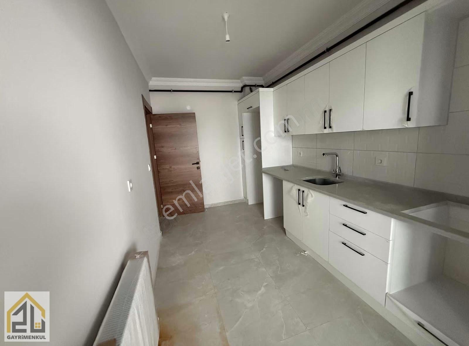 Muradiye Merkezde Kiralık 2+1 K Mutfak - Görsel 14