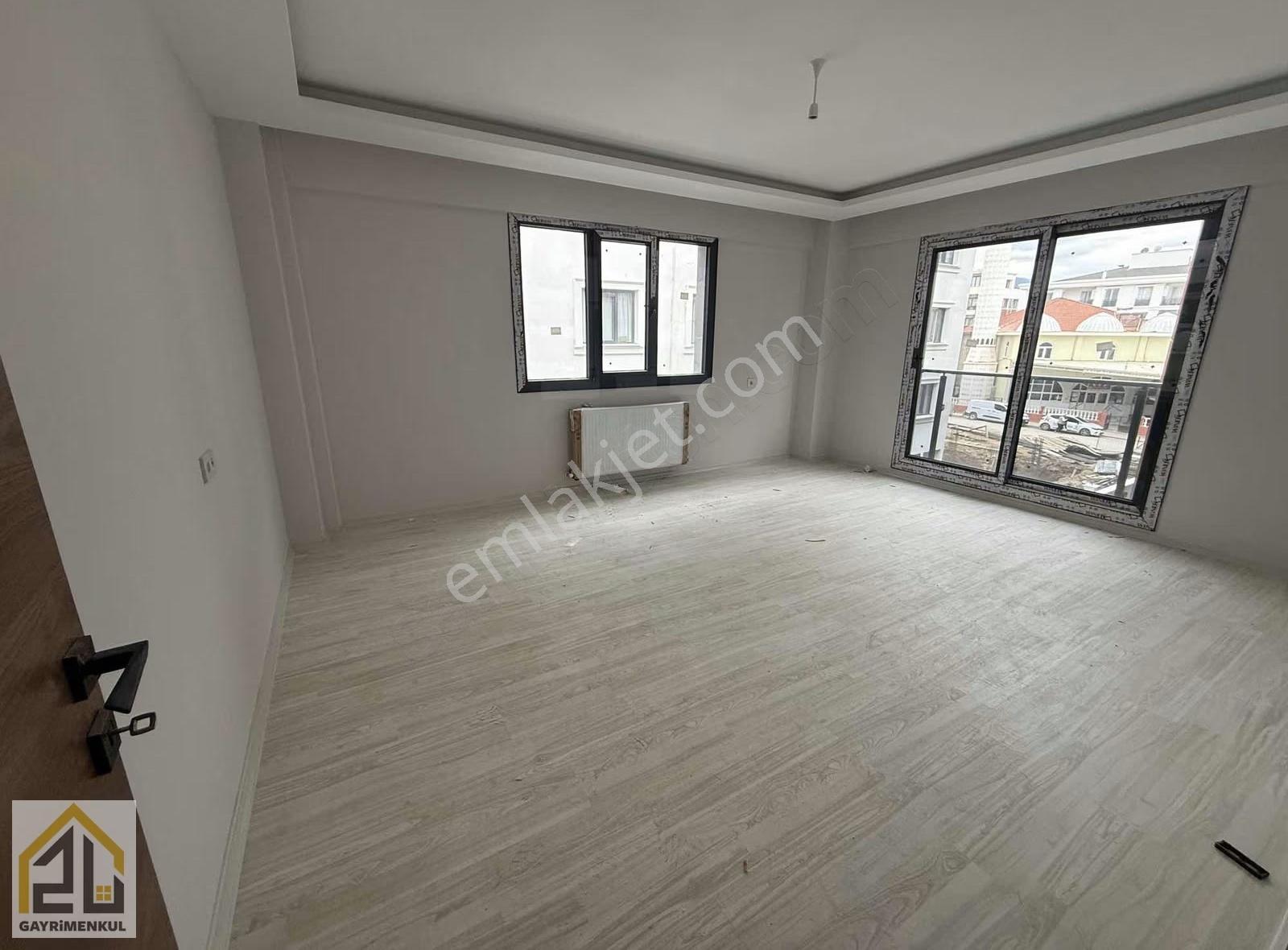 Muradiye Merkezde Kiralık 2+1 K Mutfak - Görsel 8