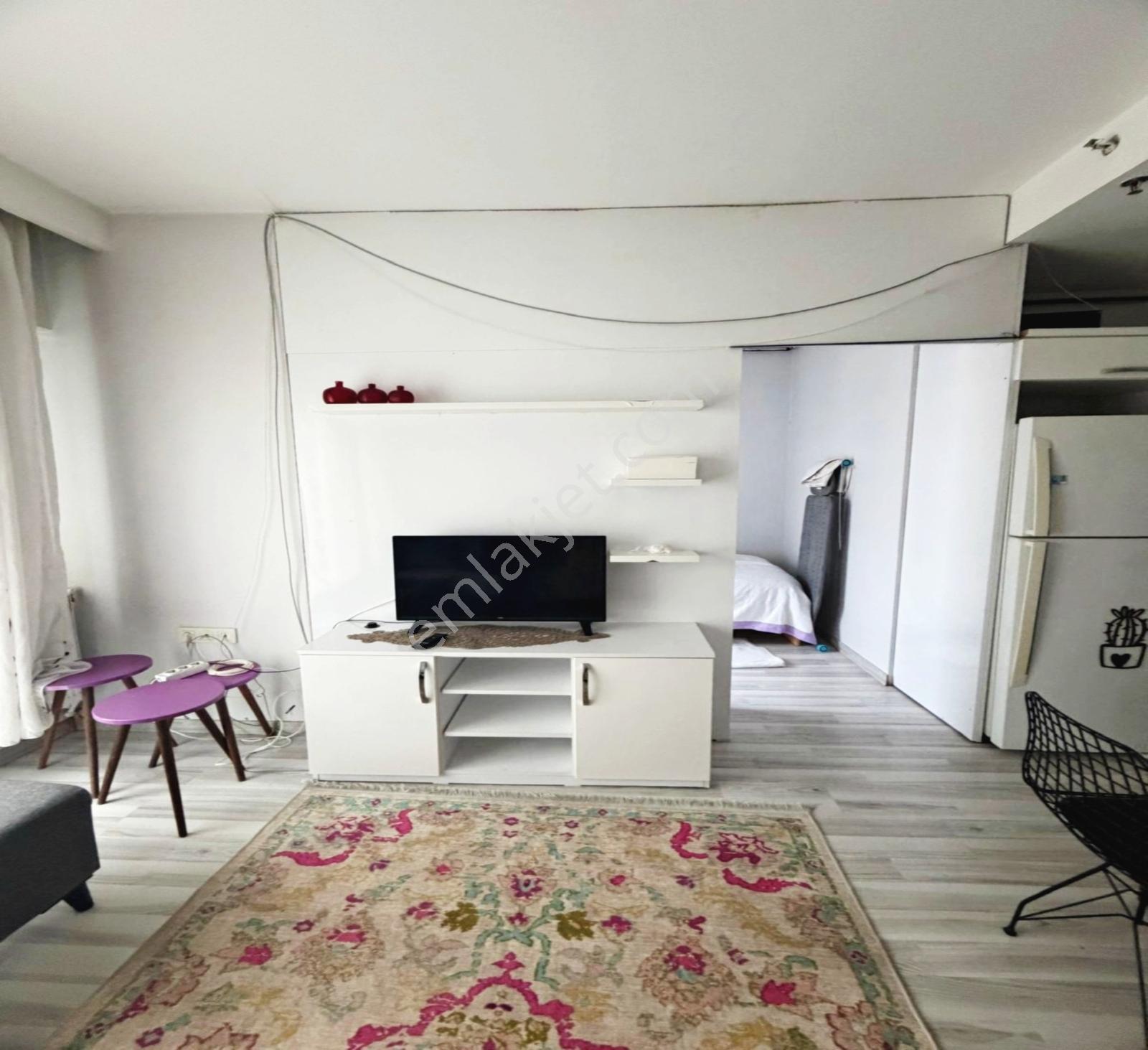 Metrobüse 10 Dakika Yürüme Mesafesi Site İçi Eşyalı Daire - Görsel 7