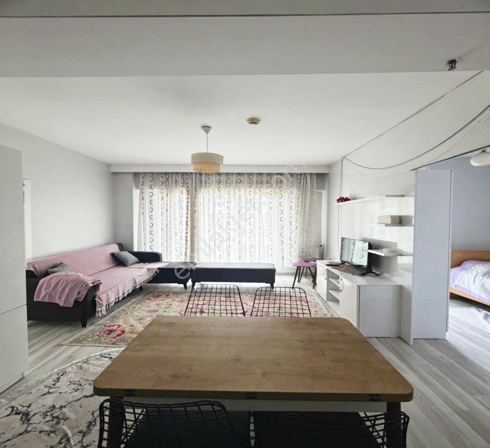 Metrobüse 10 Dakika Yürüme Mesafesi Site İçi Eşyalı Daire - Görsel 11