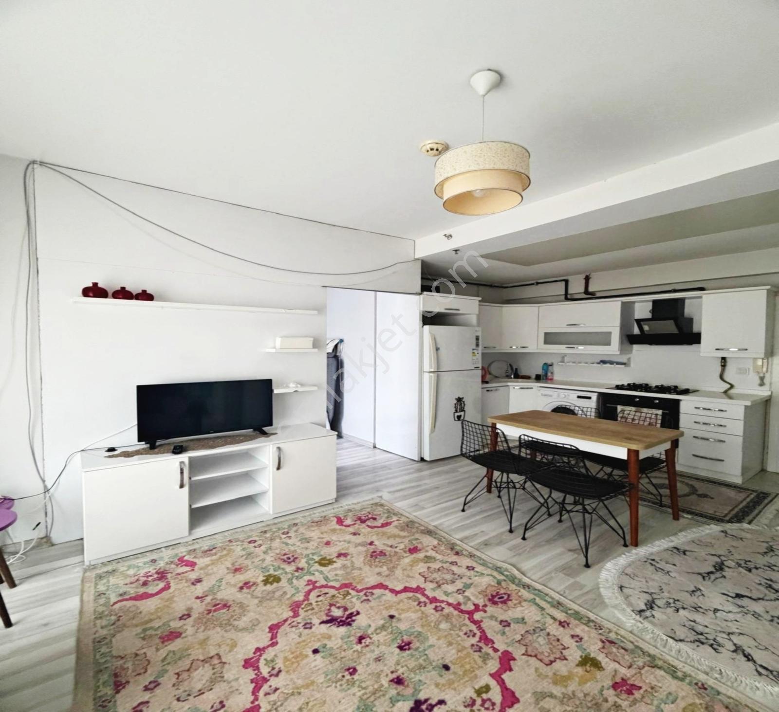 Metrobüse 10 Dakika Yürüme Mesafesi Site İçi Eşyalı Daire - Görsel 22