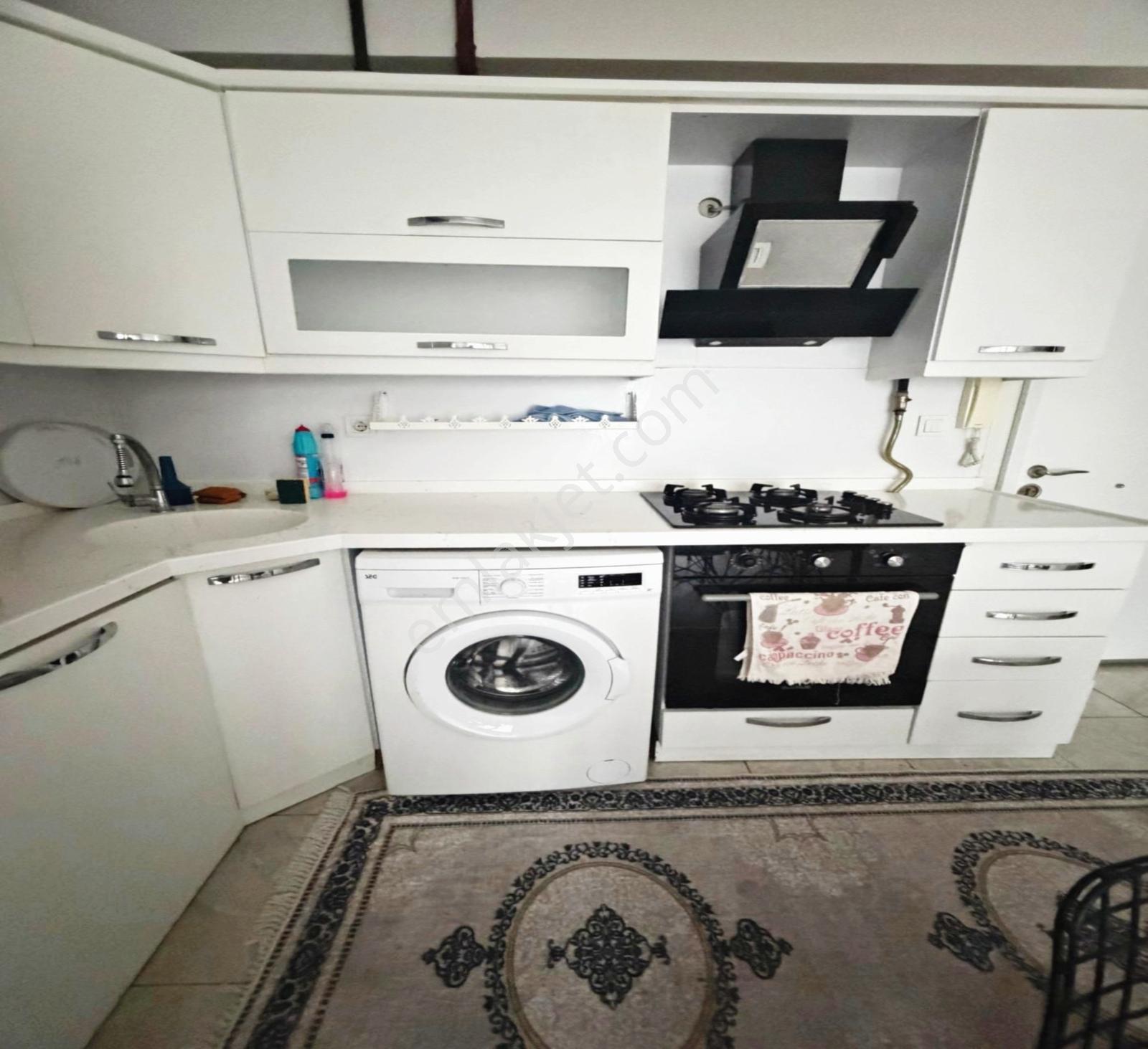 Metrobüse 10 Dakika Yürüme Mesafesi Site İçi Eşyalı Daire - Görsel 19