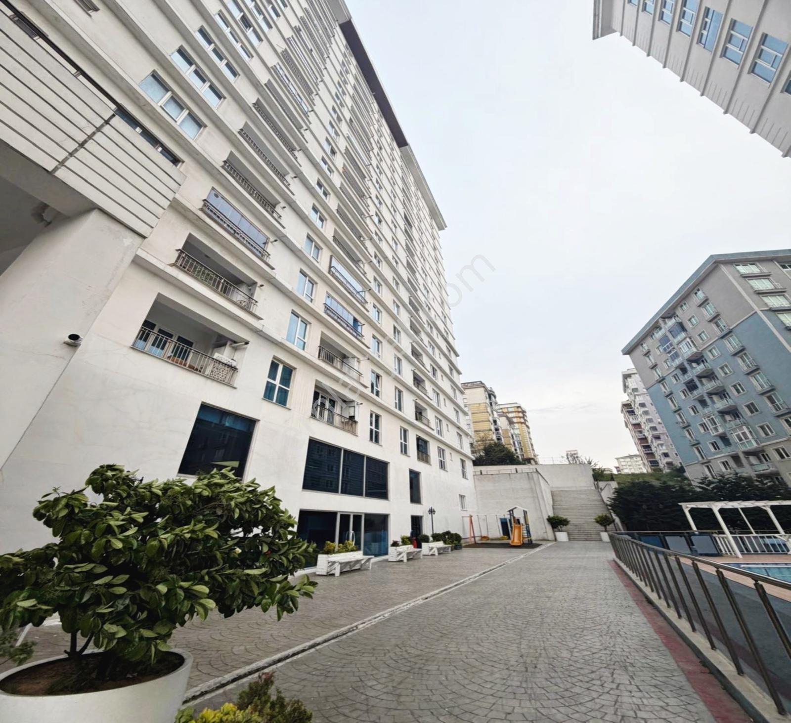 Metrobüse 10 Dakika Yürüme Mesafesi Site İçi Eşyalı Daire - Görsel 10