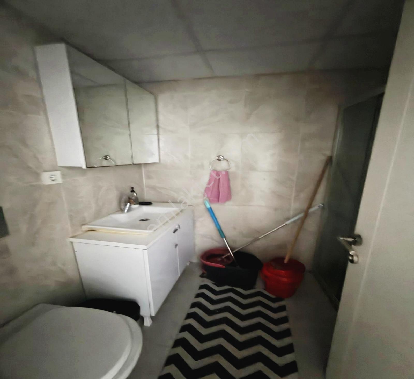 Metrobüse 10 Dakika Yürüme Mesafesi Site İçi Eşyalı Daire - Görsel 27
