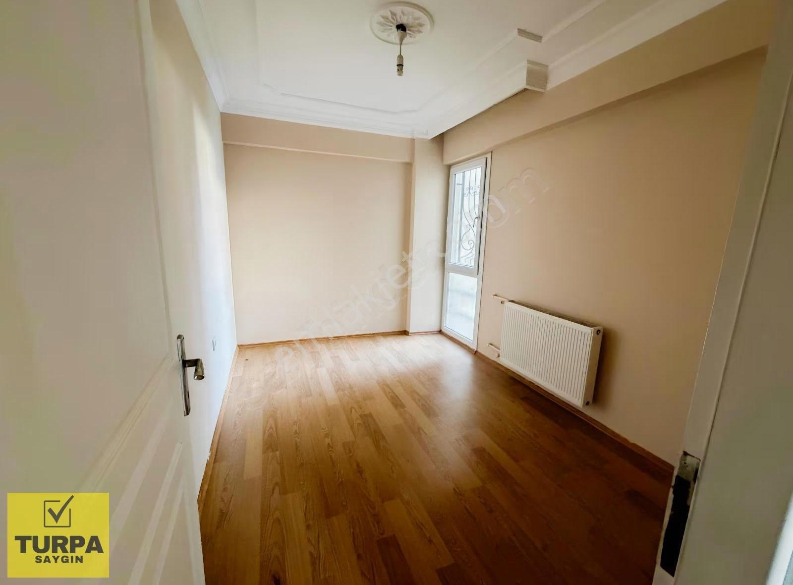 Gülyaka'da..içinde 24 Bin Kiracılı, Ara Kat K.mutfak 2+1 Satılık - Görsel 14