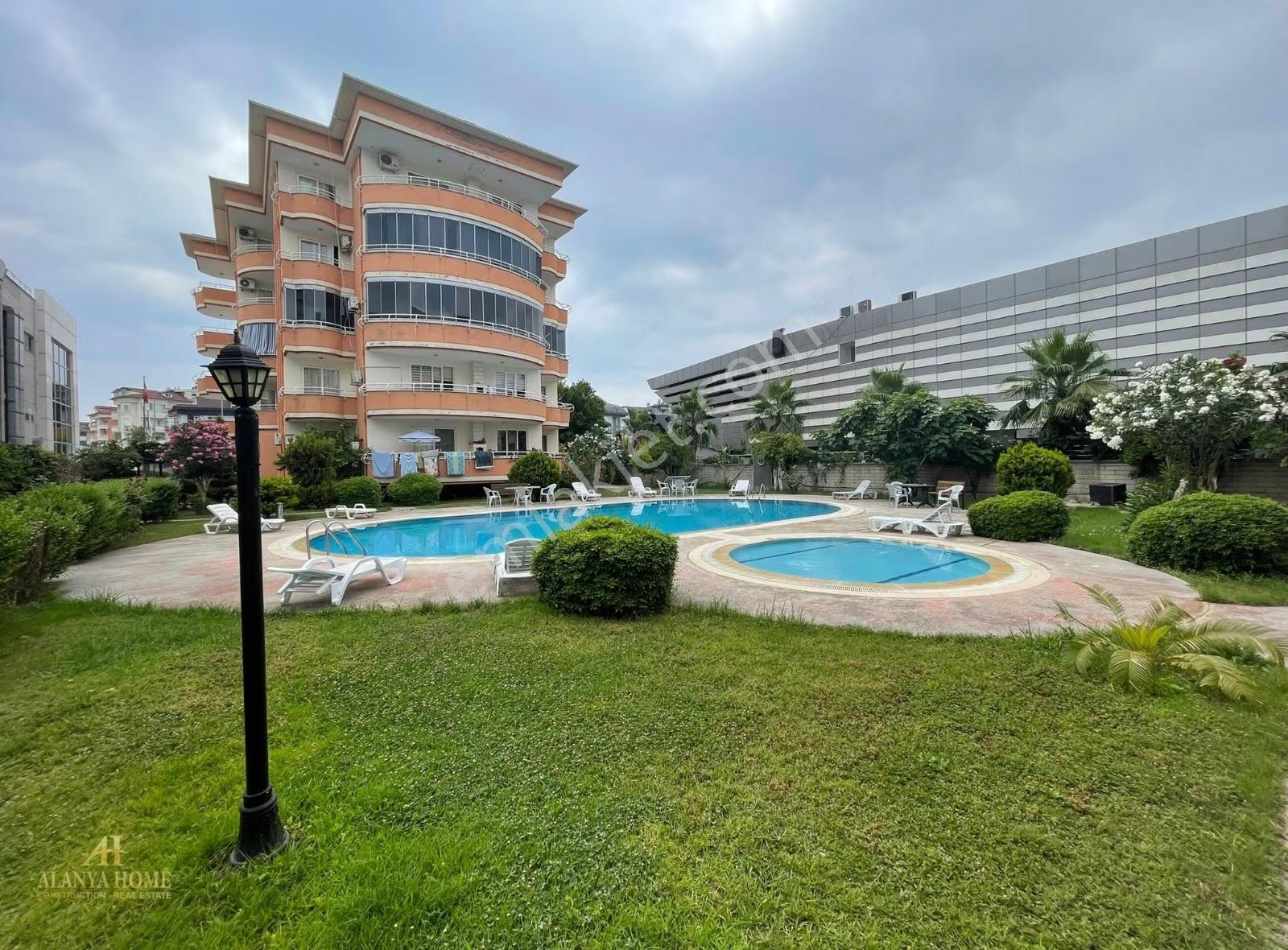 Oba Tara Sitesinde Full Eşyalı 2+1 Daire Denize 450 M