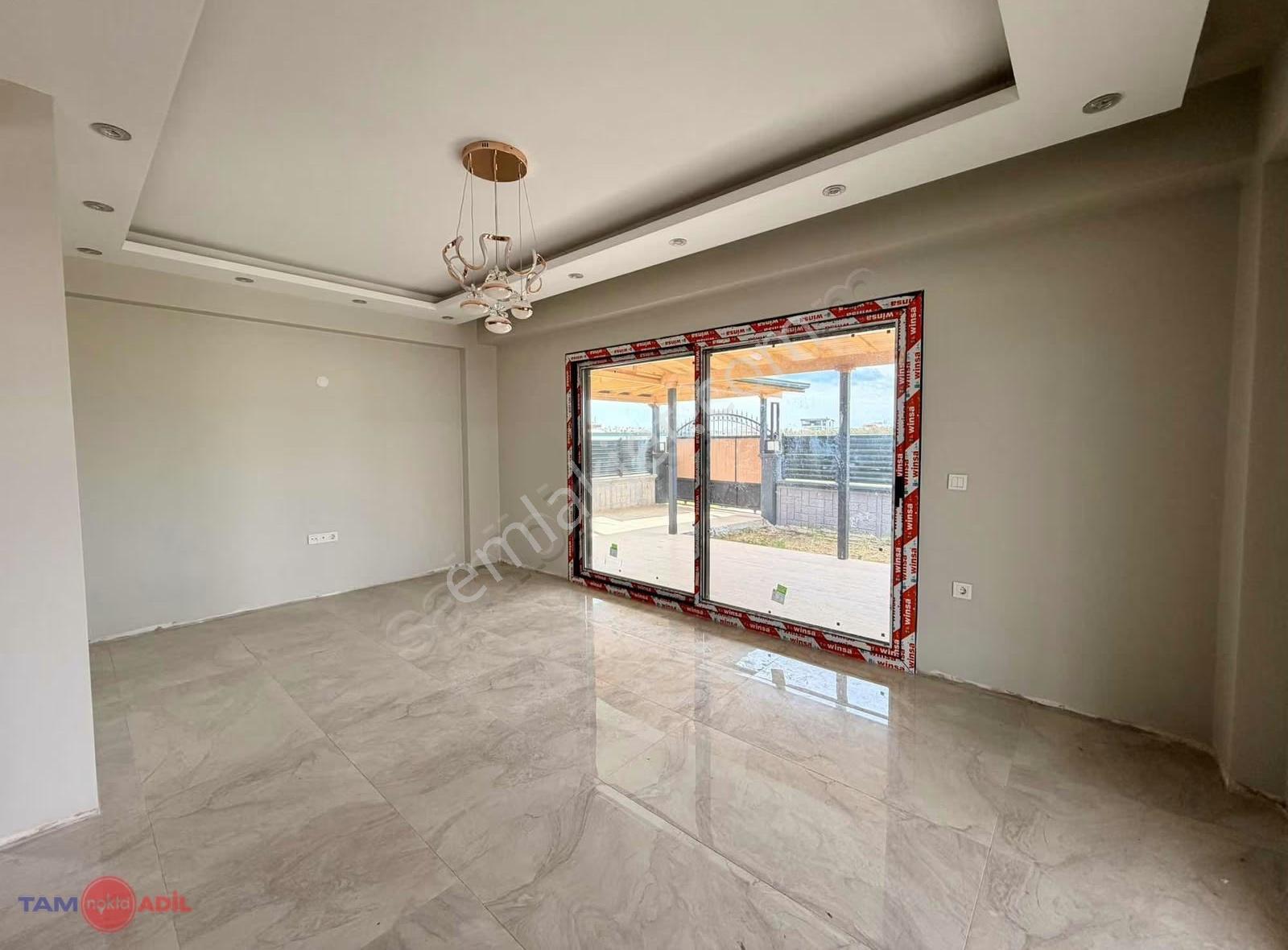 Dikili Merkezde Modern Mimarili, Müstakil Havuzlu Özel Yaşam - Görsel 9