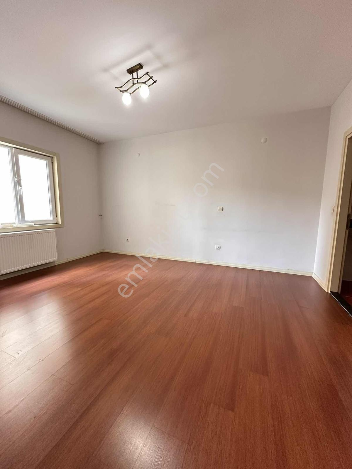 Akkaya İnşaattan Ç.park Evleri Ara Kat E.banyo,havuz Kiralık 3+1 - Görsel 24