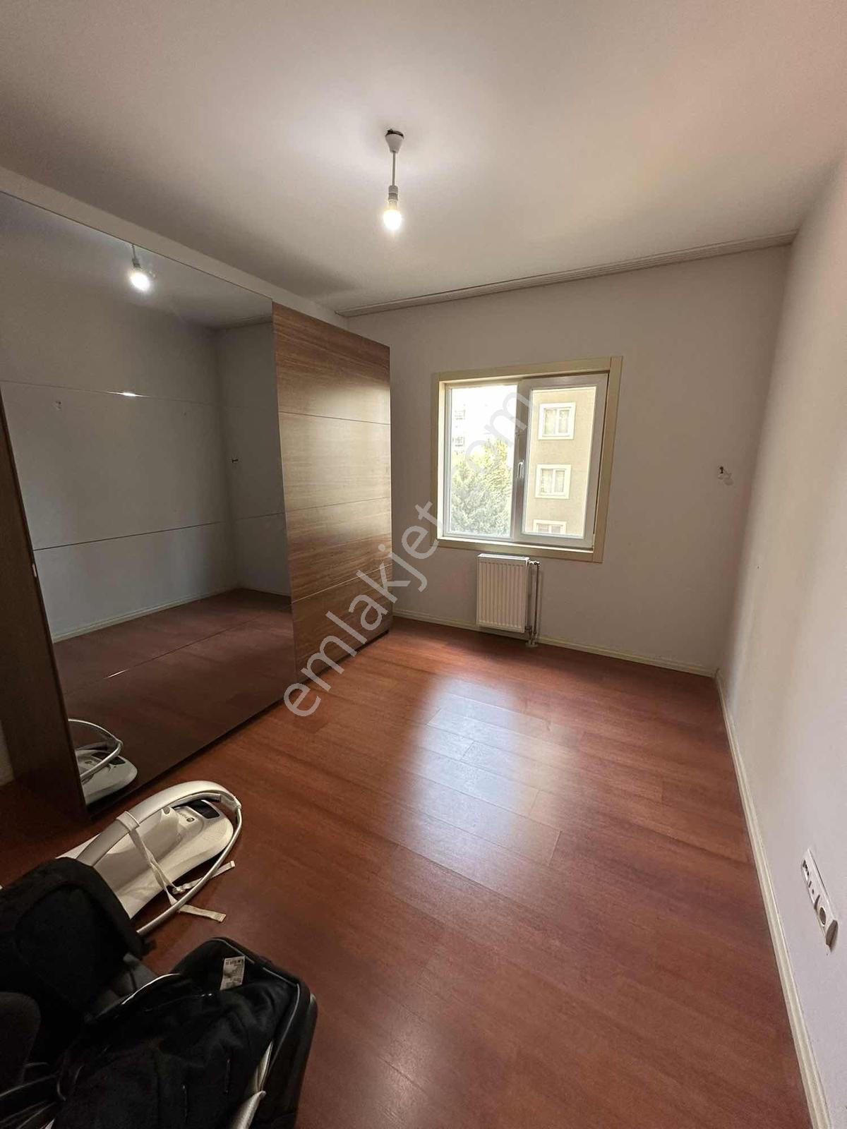 Akkaya İnşaattan Ç.park Evleri Ara Kat E.banyo,havuz Kiralık 3+1 - Görsel 33