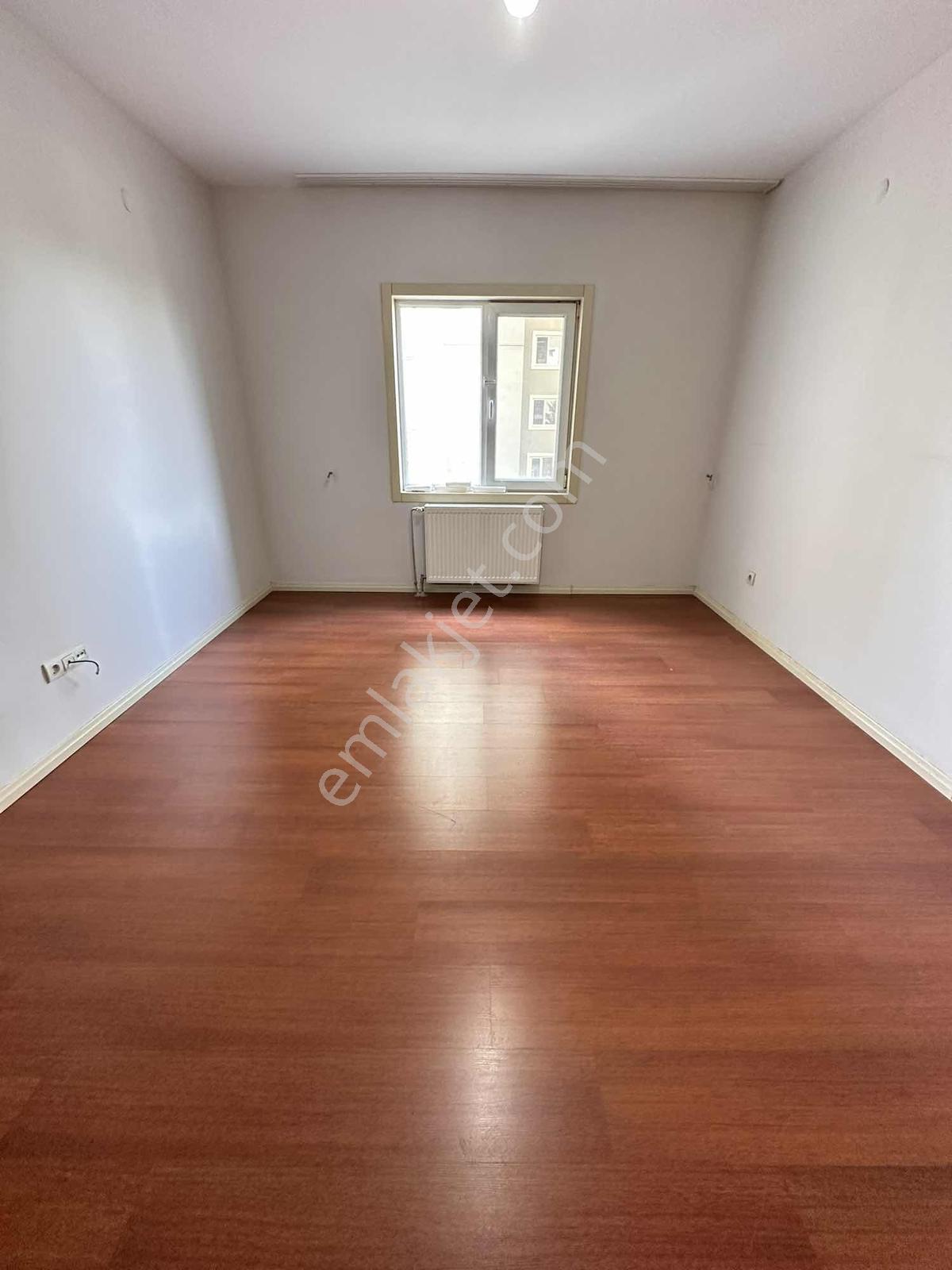 Akkaya İnşaattan Ç.park Evleri Ara Kat E.banyo,havuz Kiralık 3+1 - Görsel 27