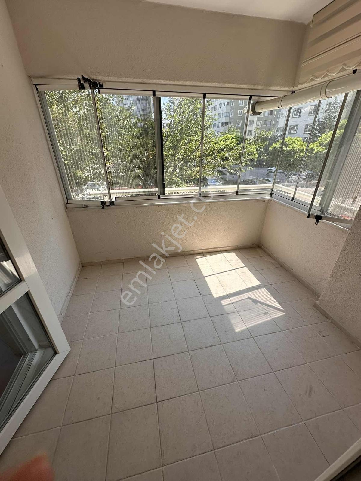 Akkaya İnşaattan Ç.park Evleri Ara Kat E.banyo,havuz Kiralık 3+1 - Görsel 32
