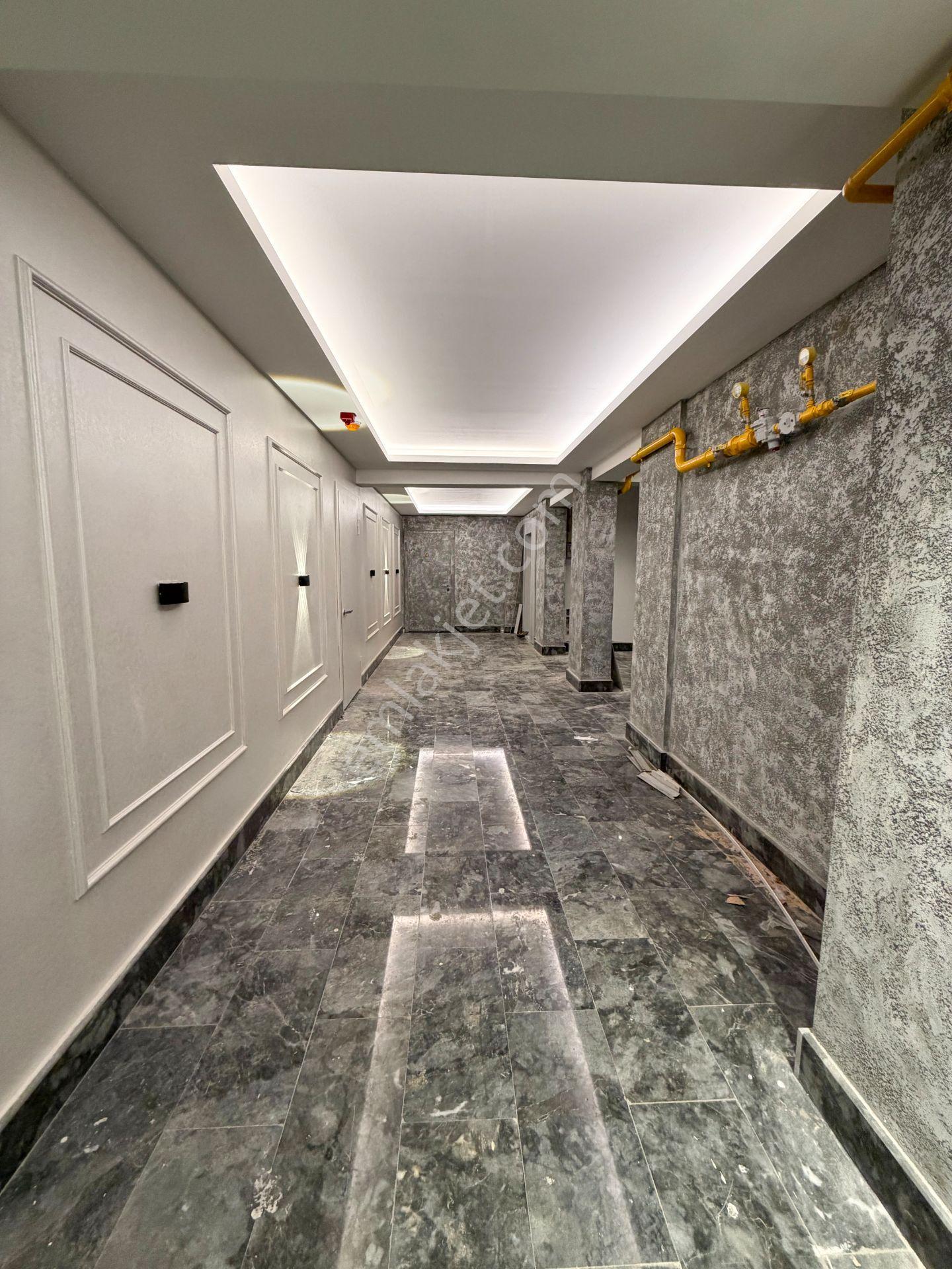 Salon Ayrı Giyinme Odası 2 Banyo Geniş 2+1 - Görsel 34