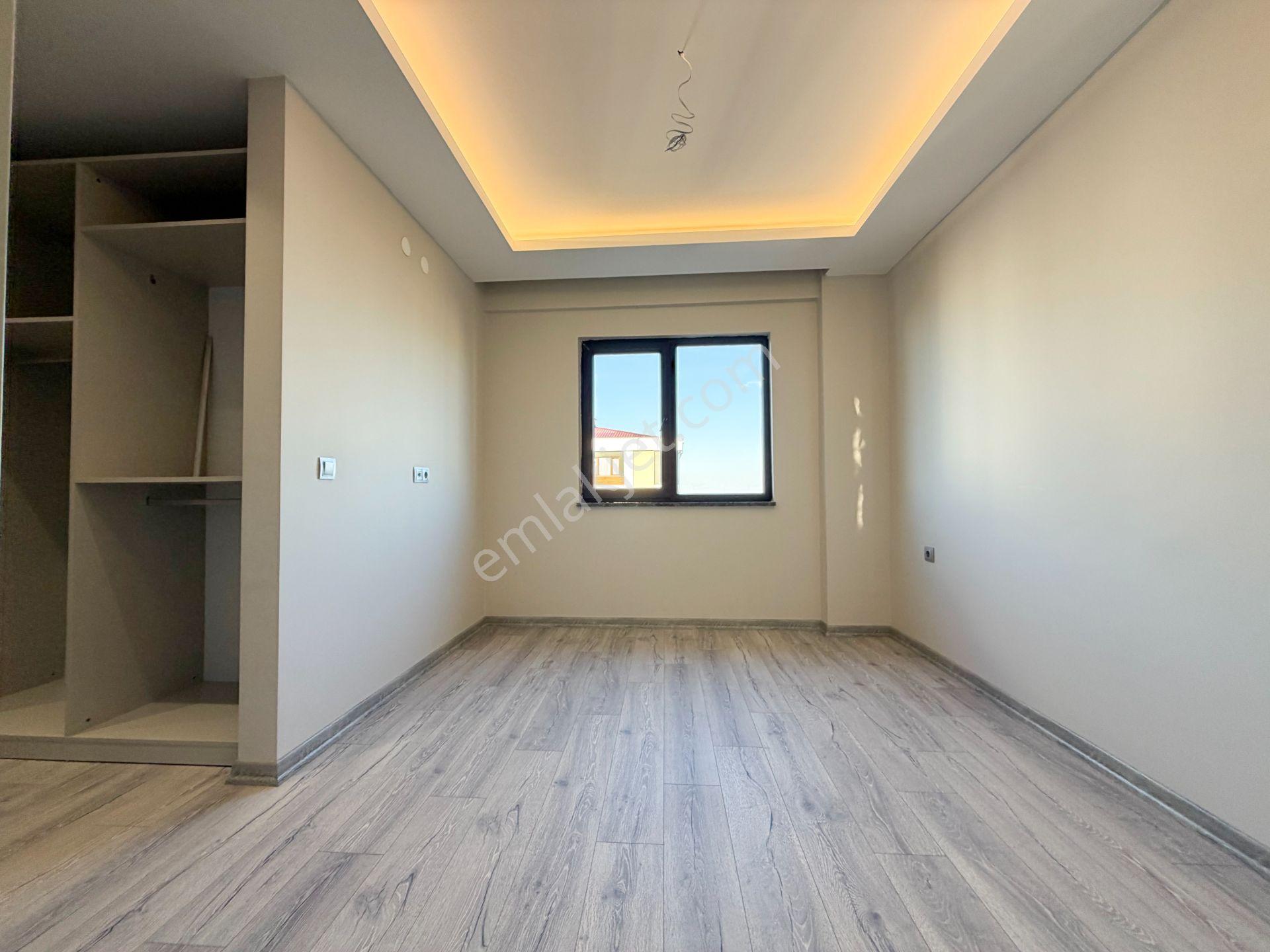 Salon Ayrı Giyinme Odası 2 Banyo Geniş 2+1 - Görsel 20