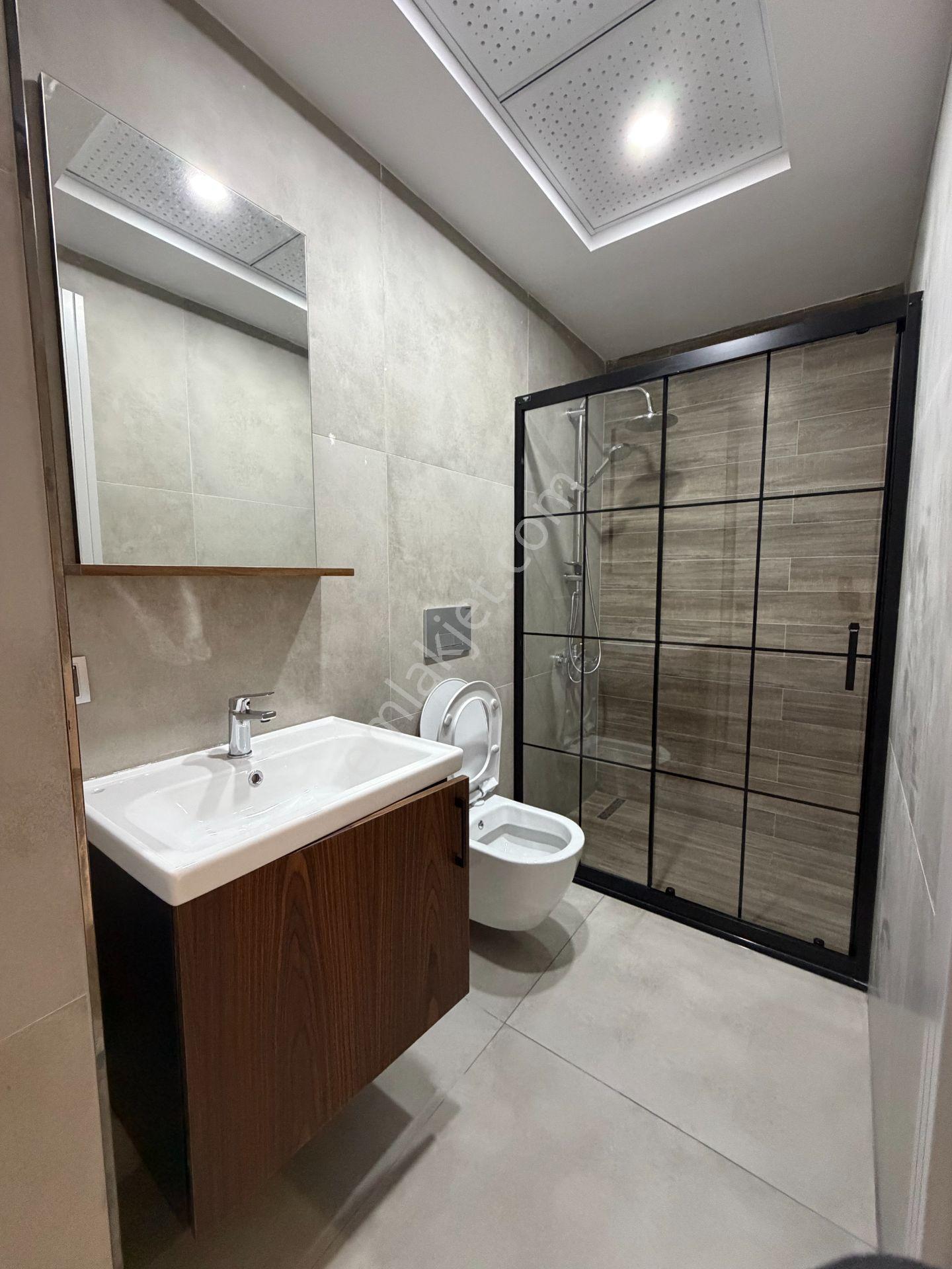 Salon Ayrı Giyinme Odası 2 Banyo Geniş 2+1 - Görsel 23