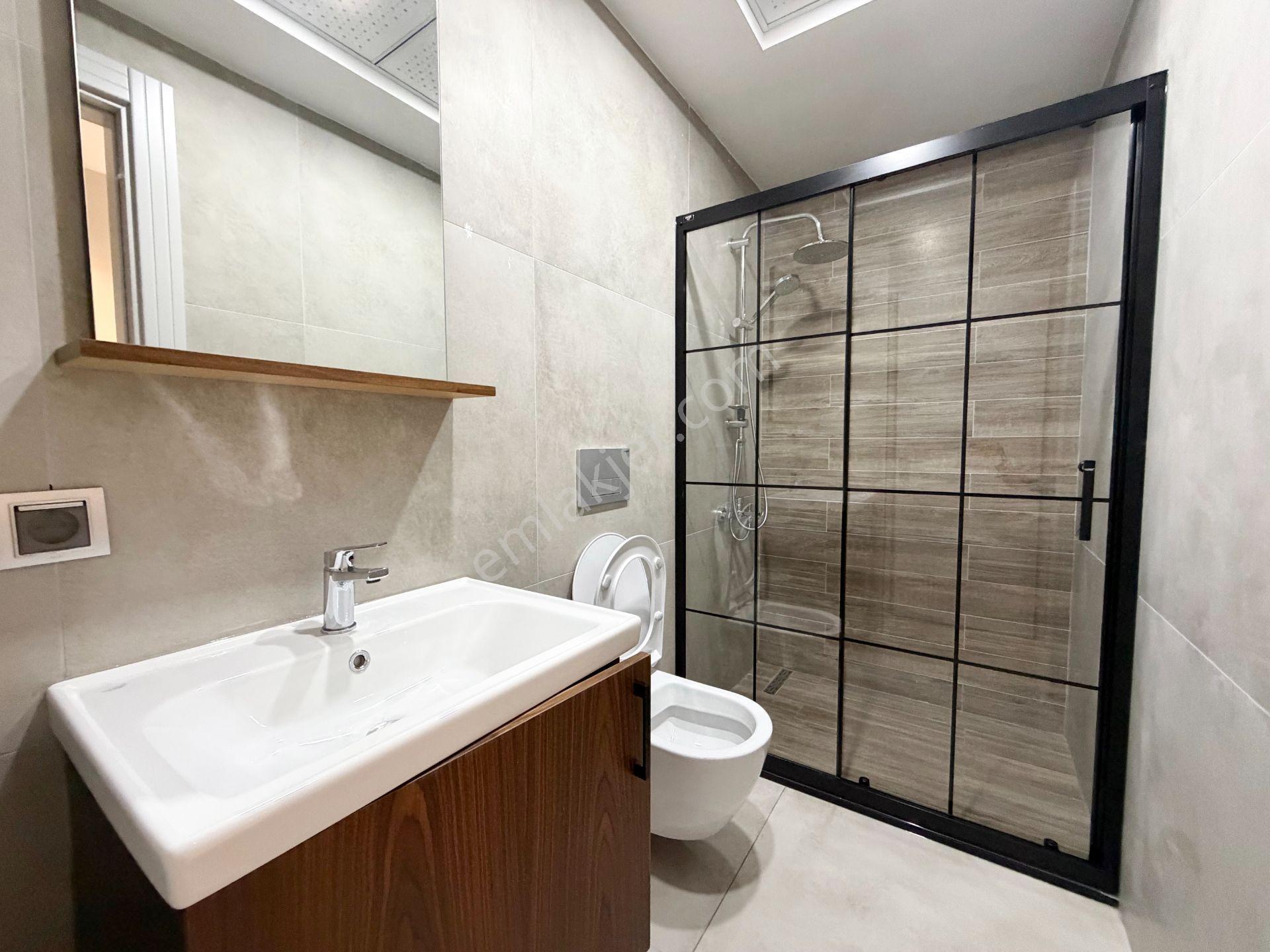 Salon Ayrı Giyinme Odası 2 Banyo Geniş 2+1 - Görsel 19