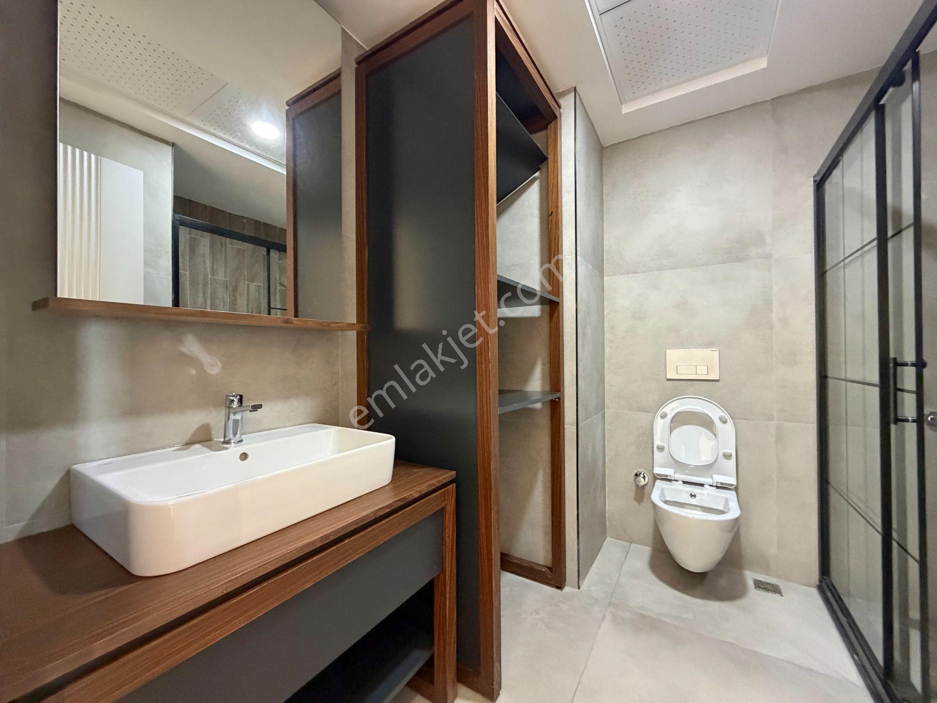 Salon Ayrı Giyinme Odası 2 Banyo Geniş 2+1 - Görsel 25